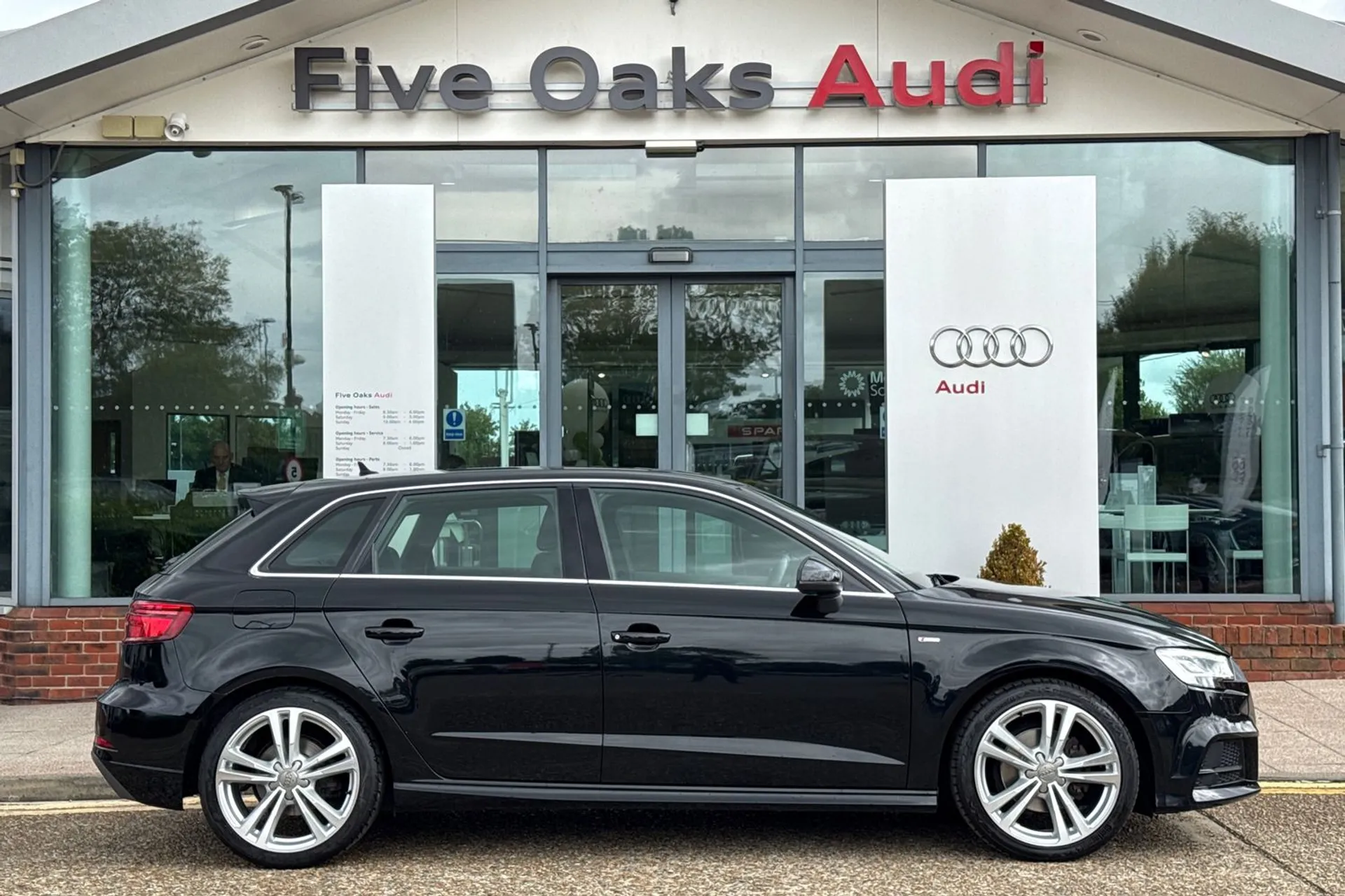 Audi A3 thumbnail image number 2