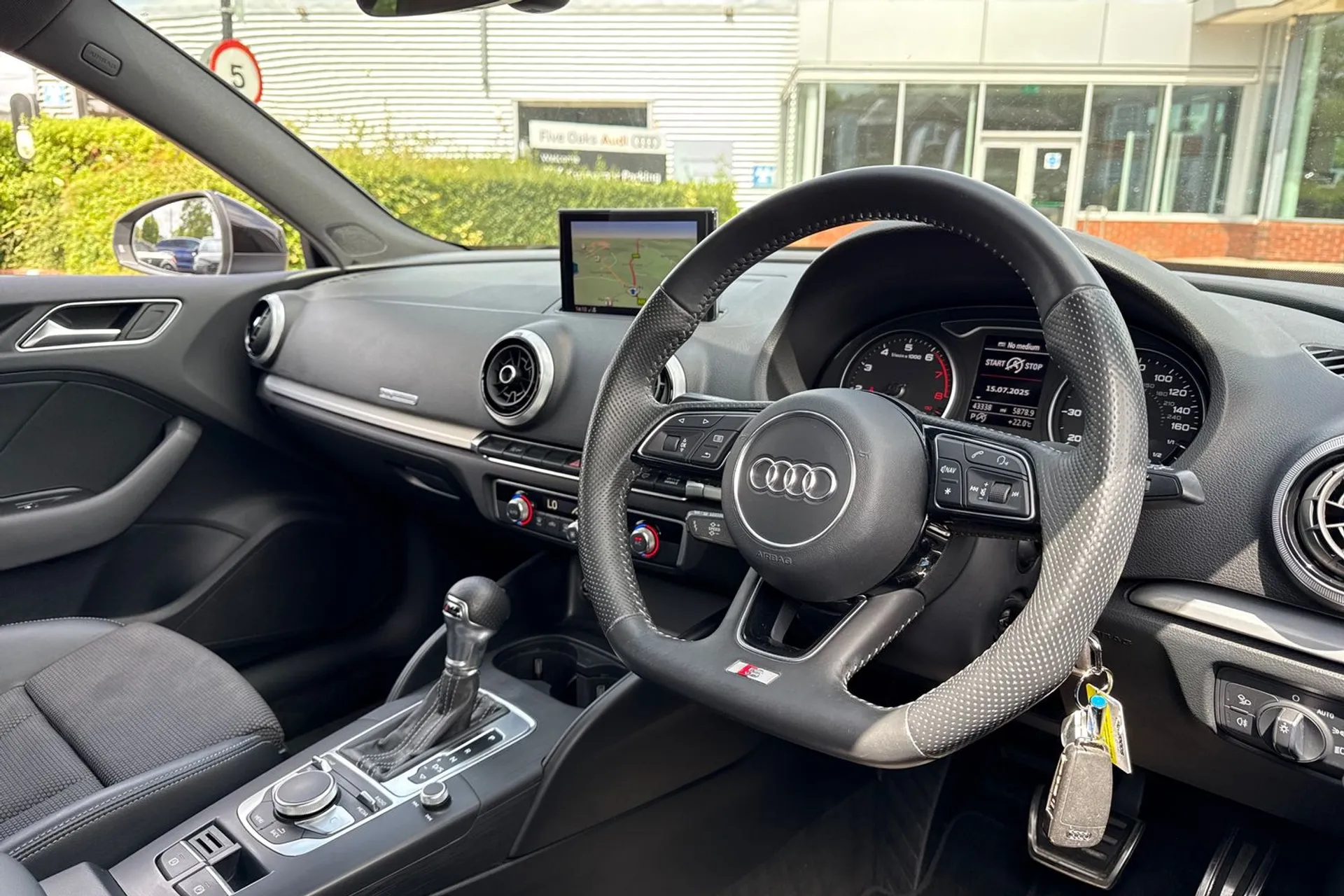 Audi A3 thumbnail image number 25