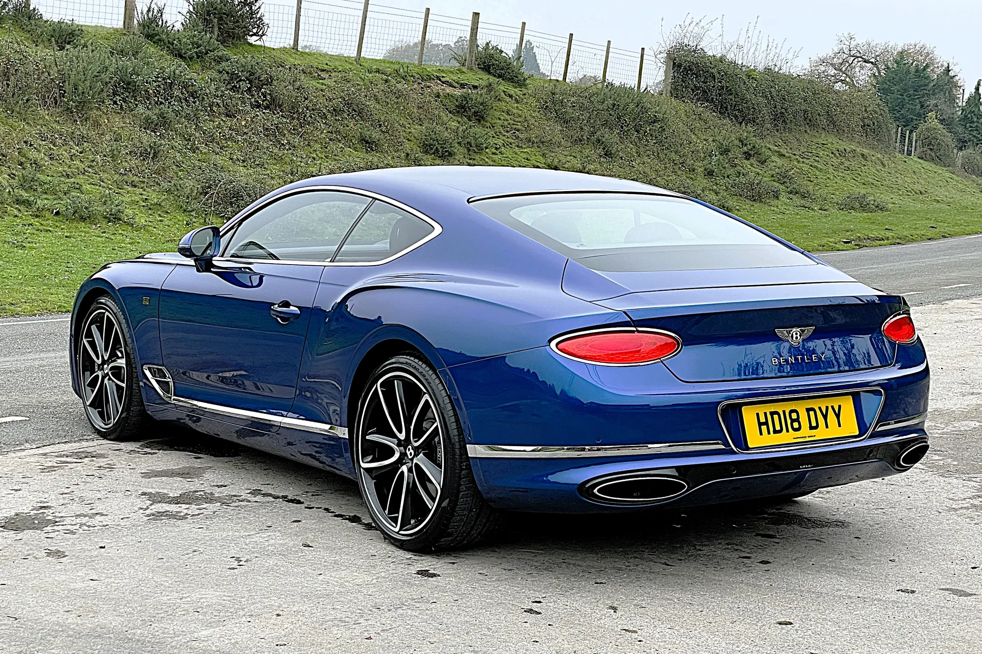 Bentley CONTINENTAL GT thumbnail image number 11