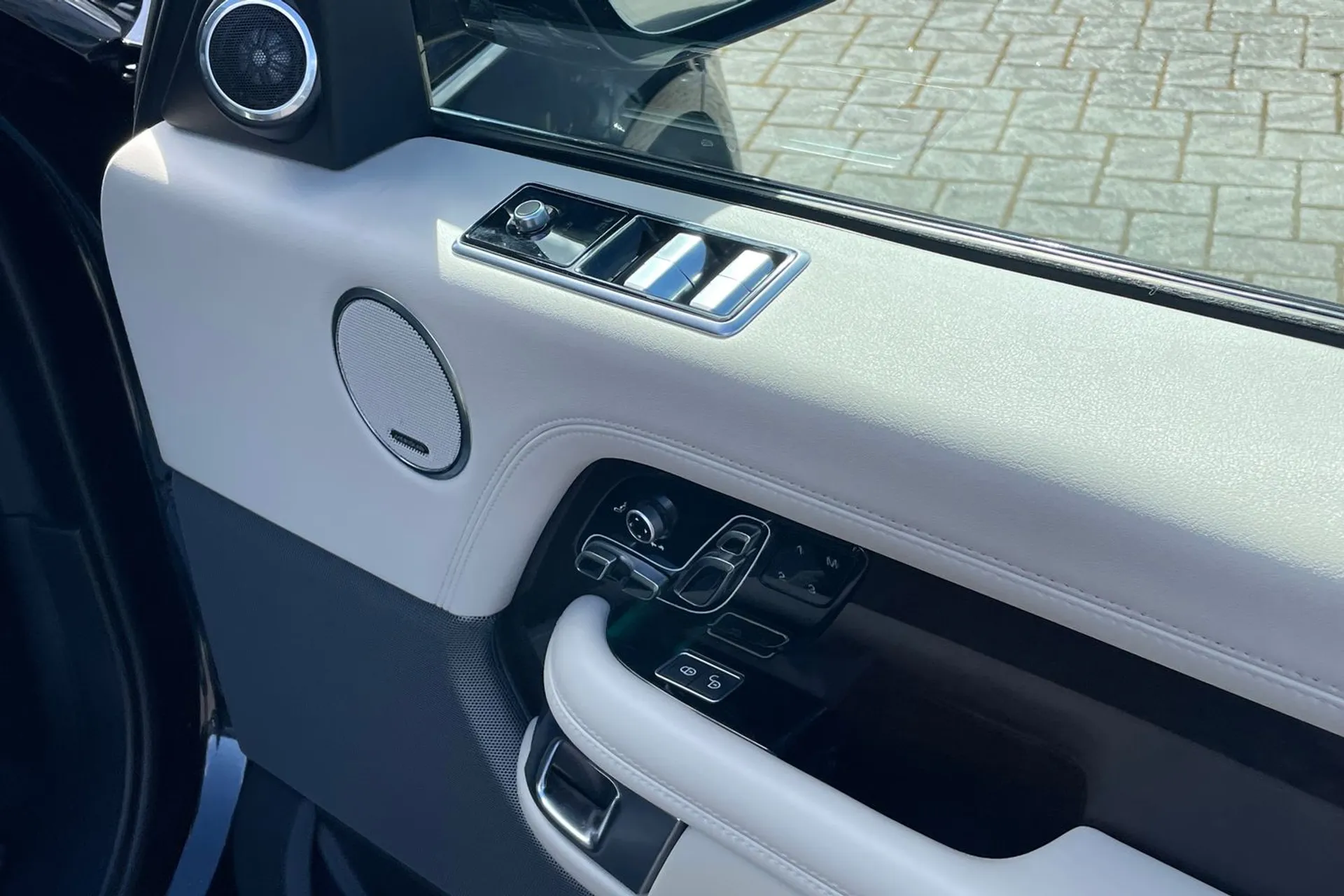 LAND ROVER RANGE ROVER thumbnail image number 47