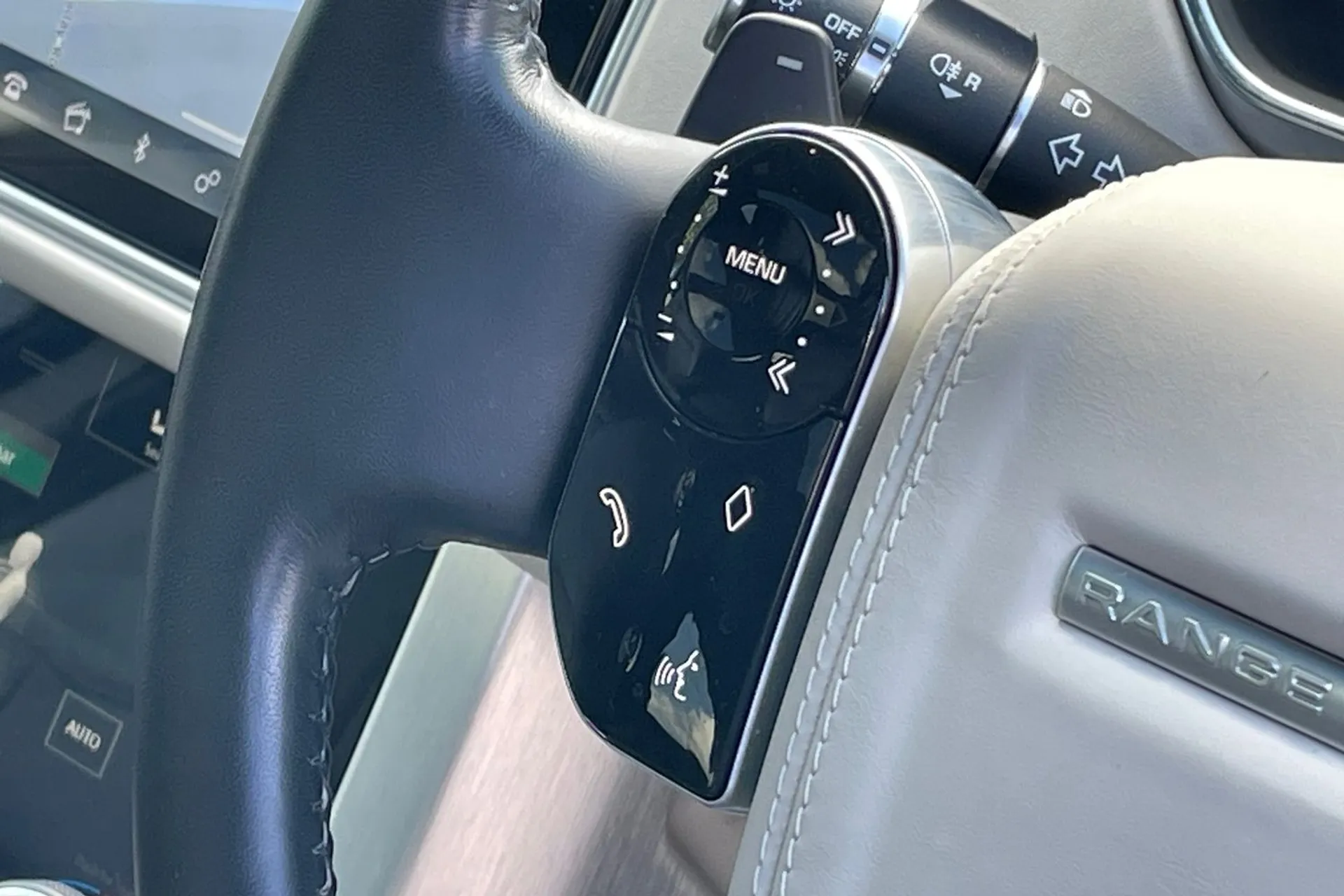 LAND ROVER RANGE ROVER thumbnail image number 44