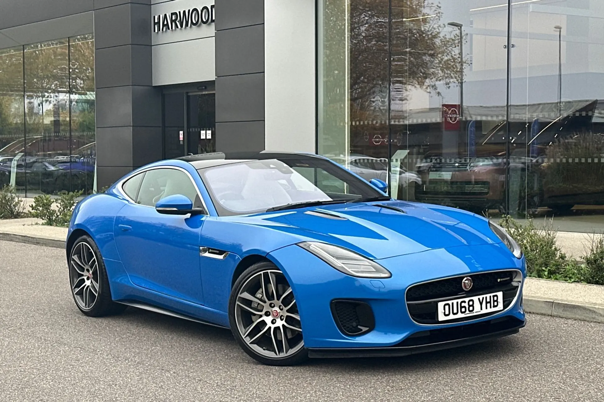 Jaguar F-TYPE focused image