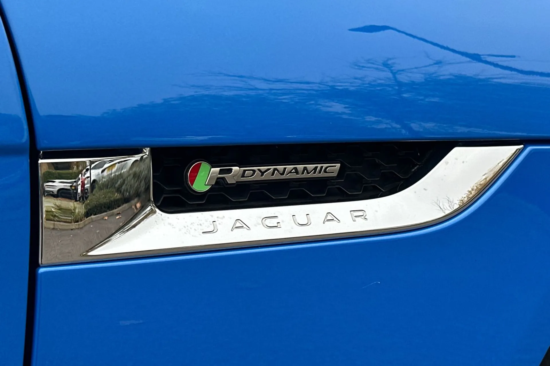 Jaguar F-TYPE thumbnail image number 39