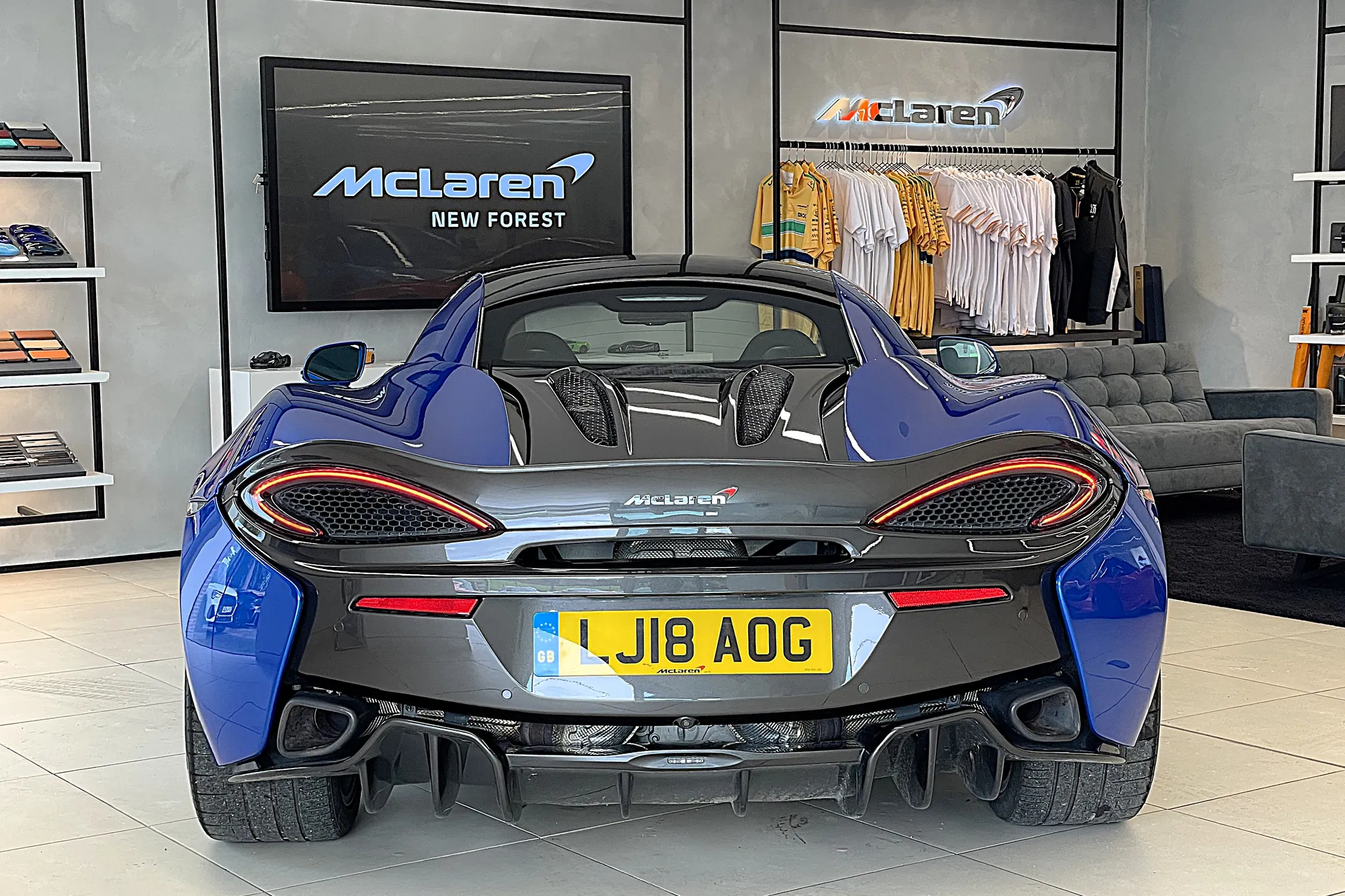 McLaren 570 thumbnail image number 12