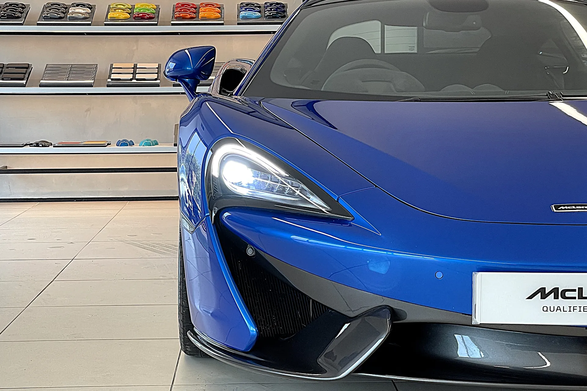 McLaren 570 thumbnail image number 10