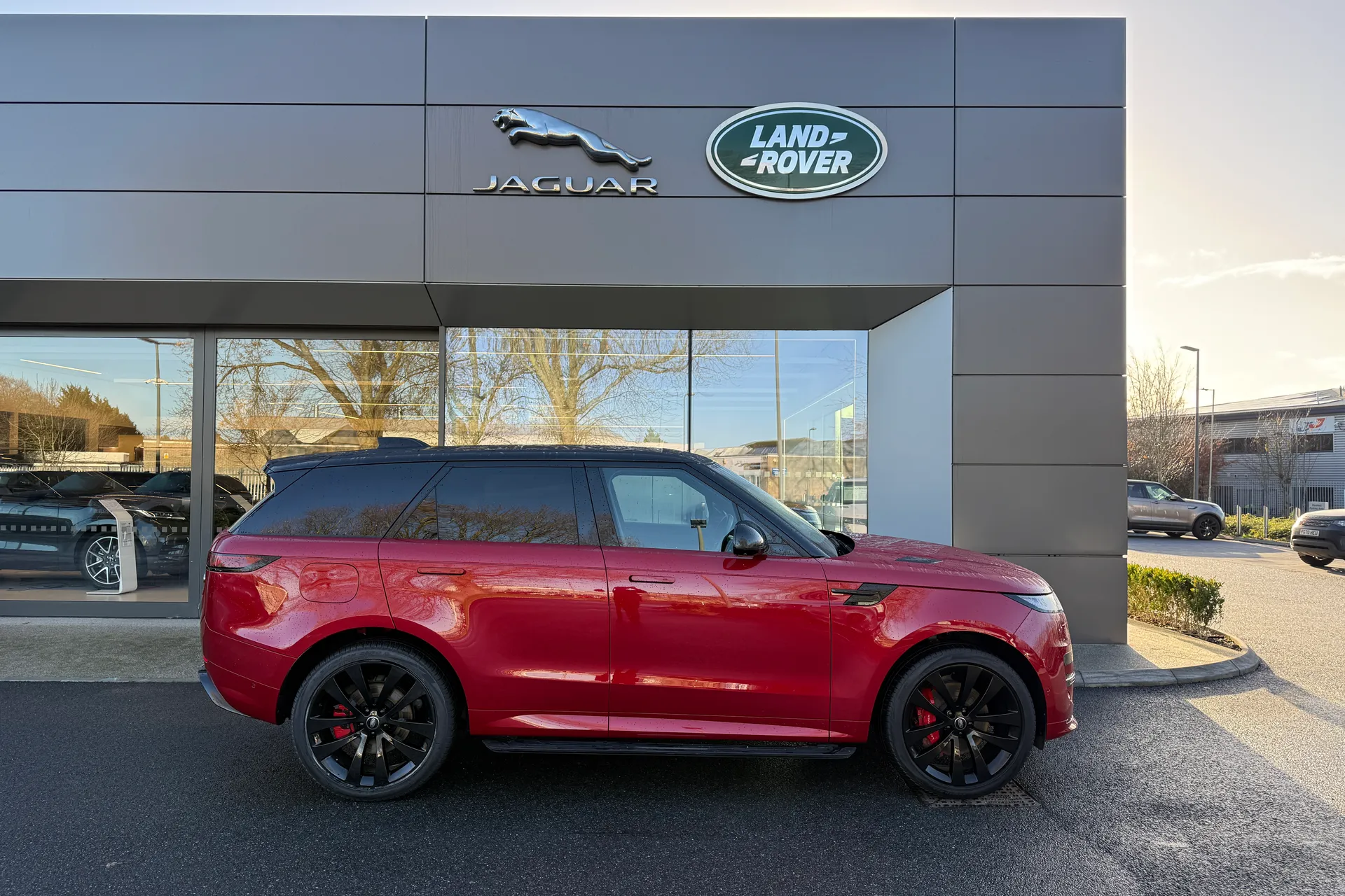 LAND ROVER RANGE ROVER SPORT thumbnail image number 2