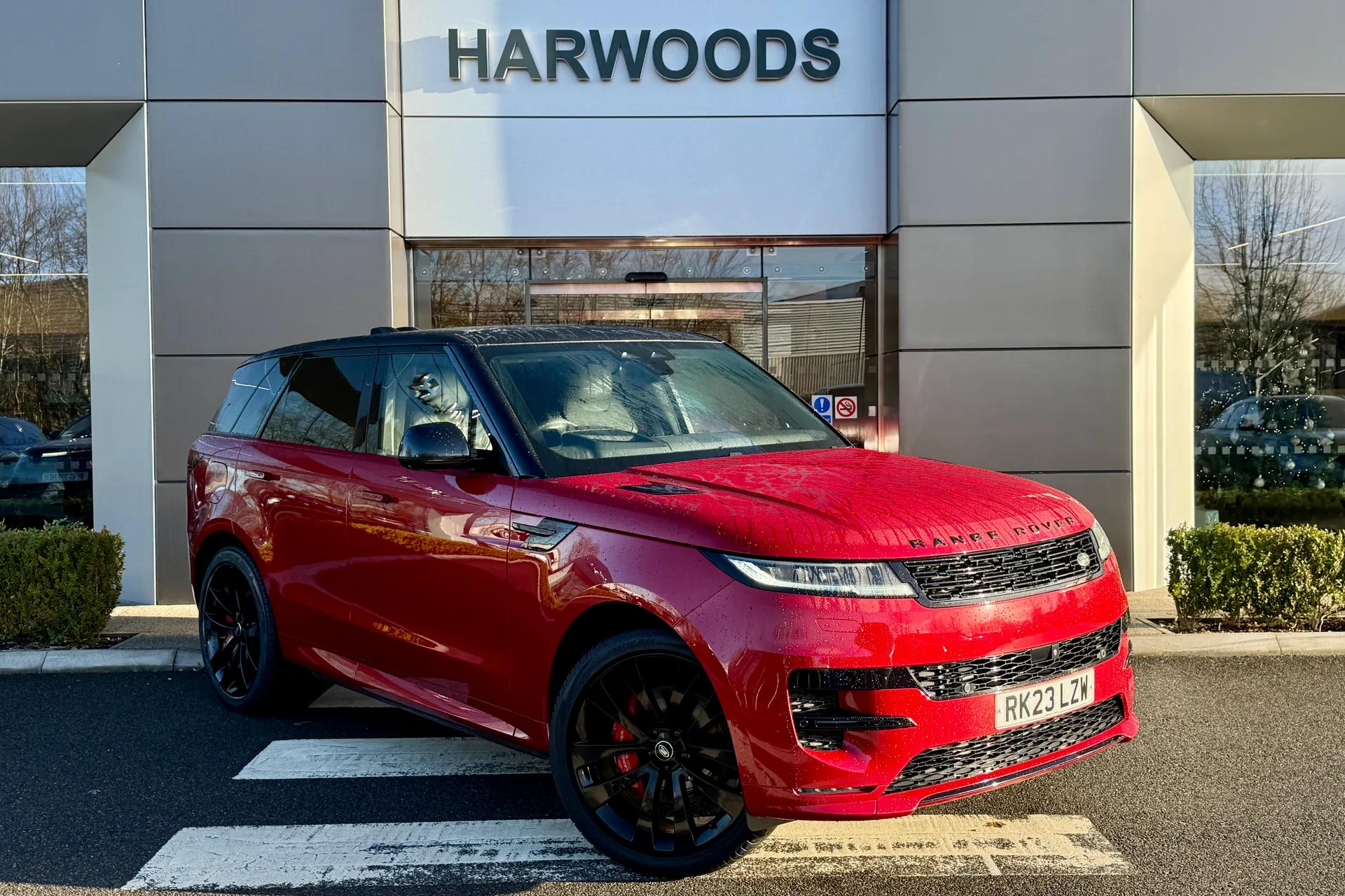 LAND ROVER RANGE ROVER SPORT focused image
