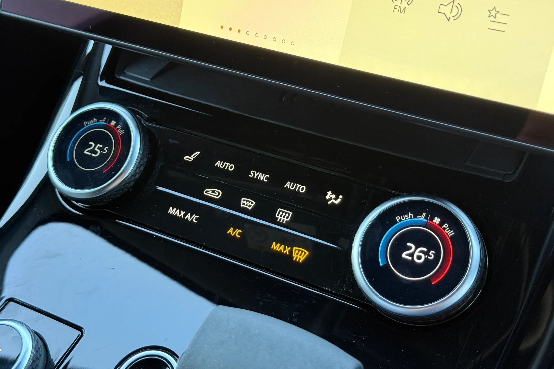 LAND ROVER RANGE ROVER SPORT thumbnail image number 16