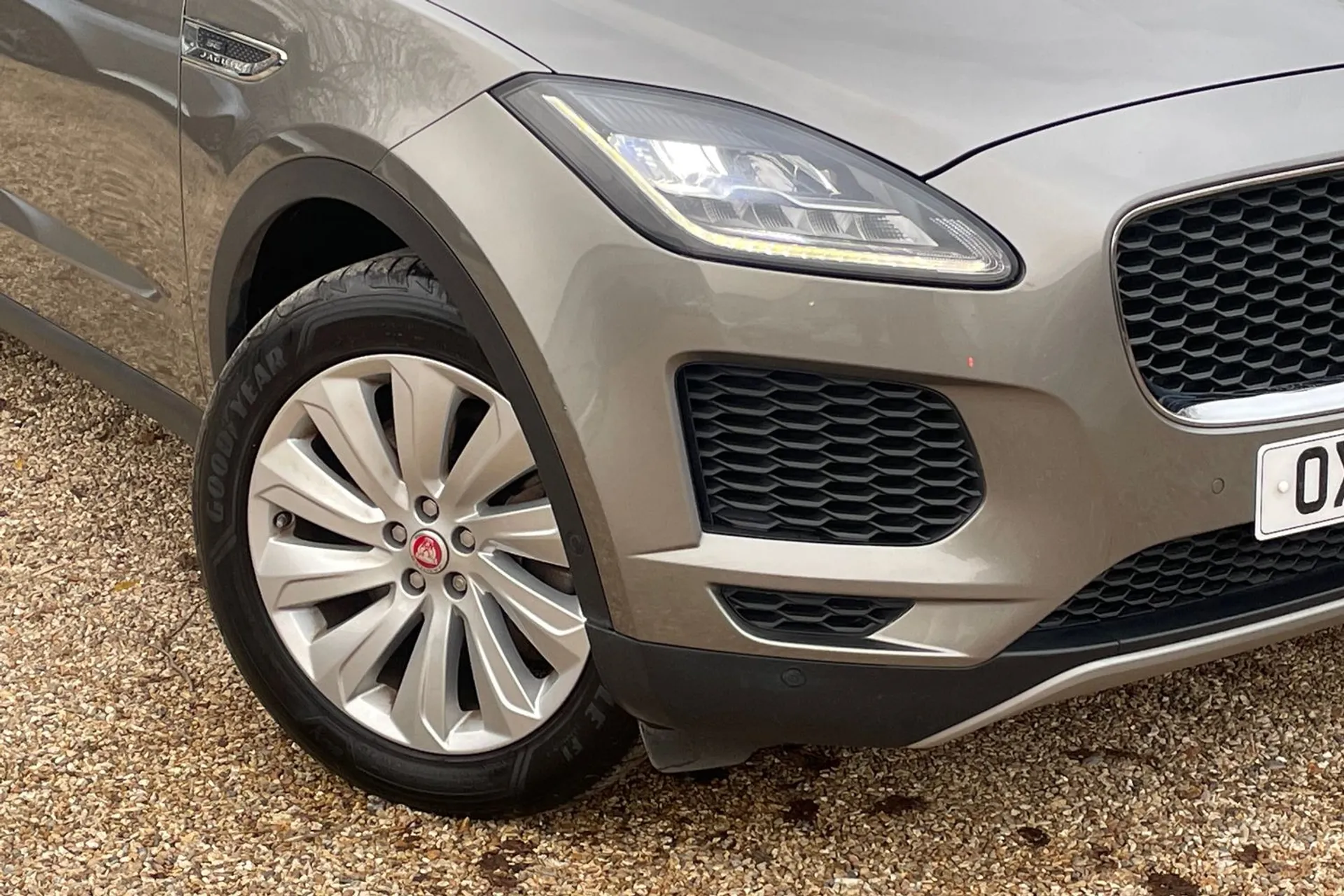 Jaguar E-PACE thumbnail image number 7