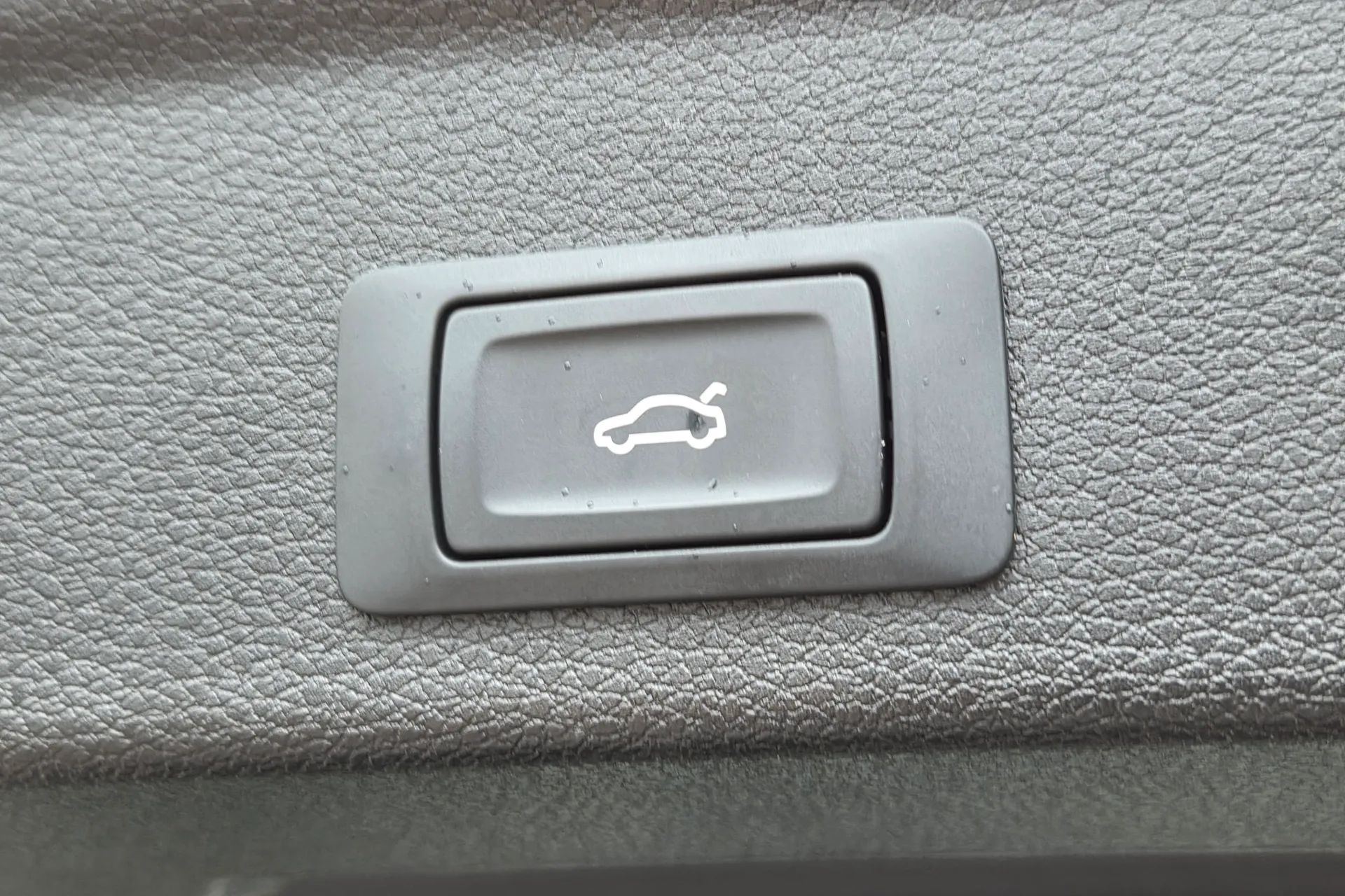 Audi Q3 thumbnail image number 36