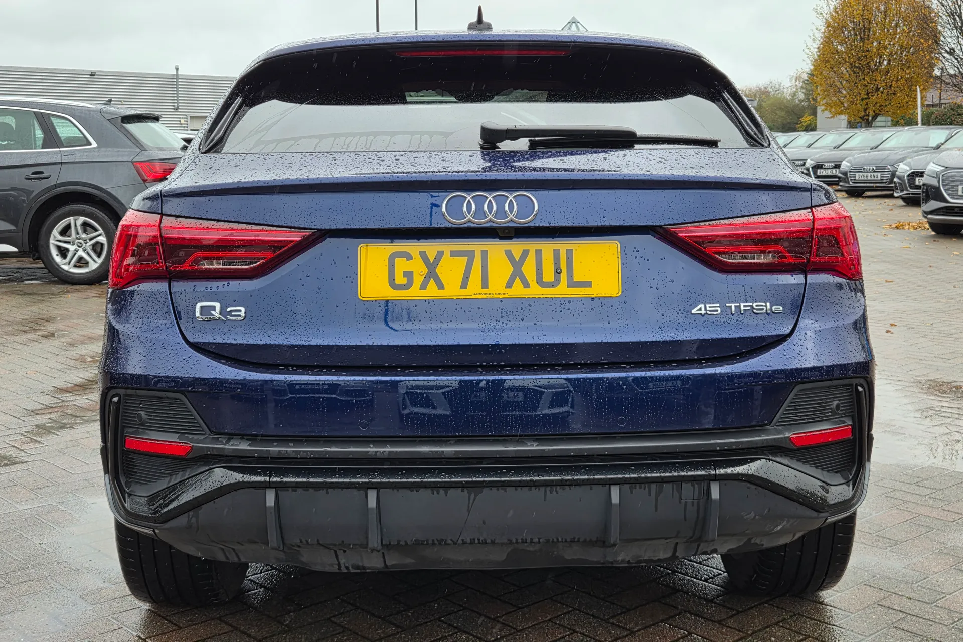 Audi Q3 thumbnail image number 32