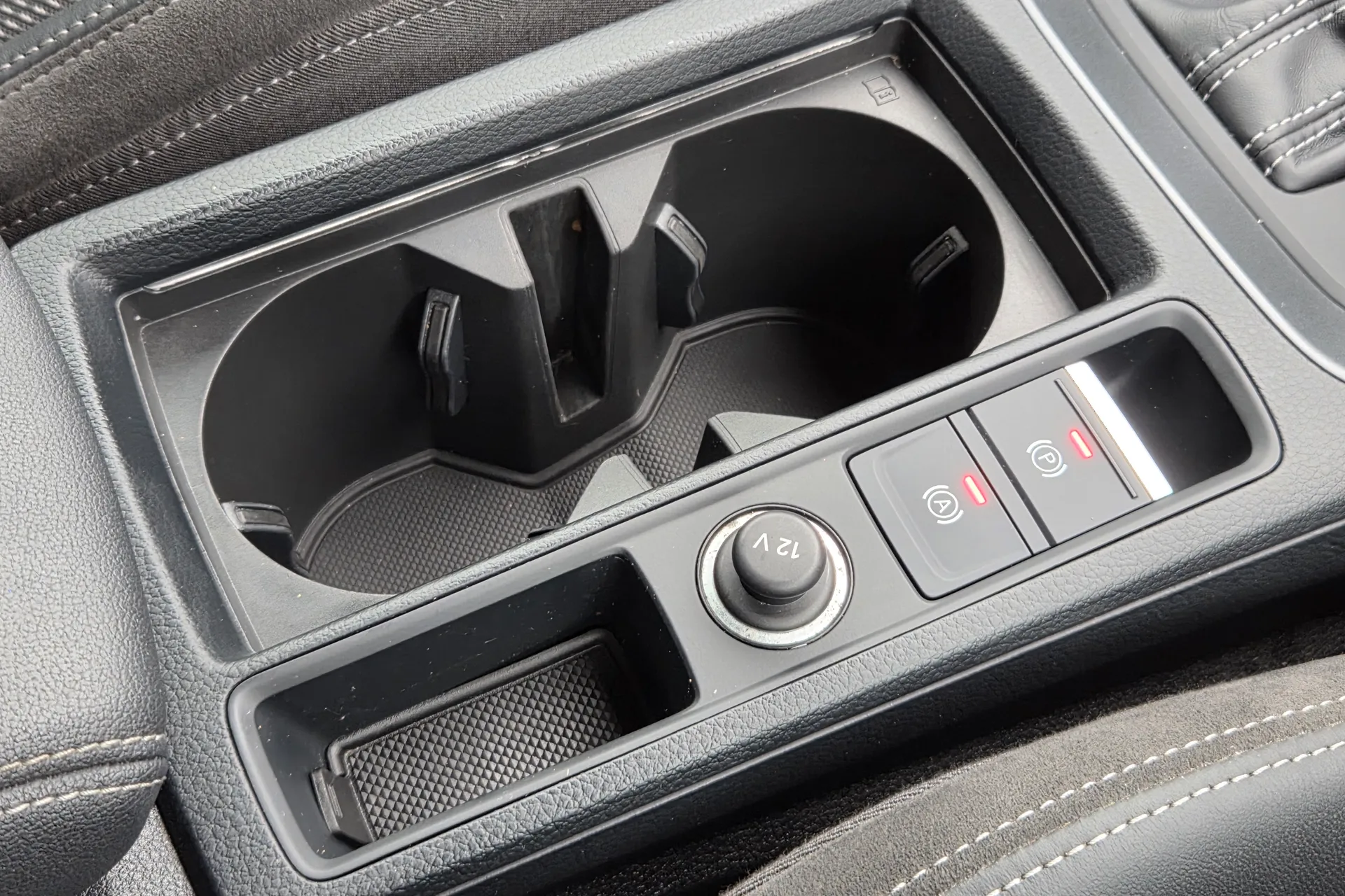 Audi Q3 thumbnail image number 40