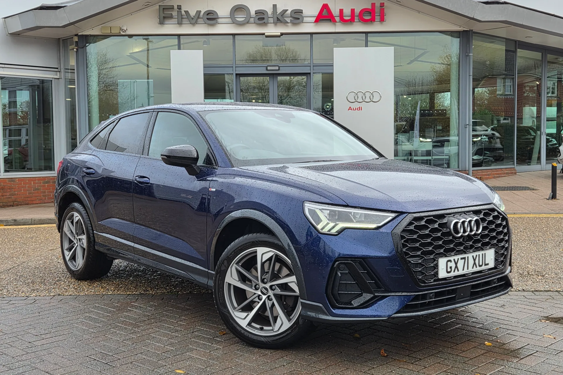 Audi Q3 focused image