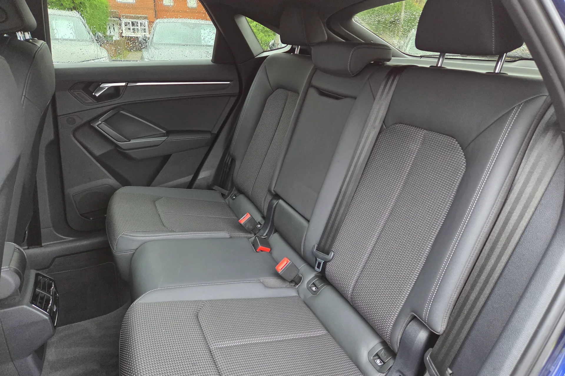 Audi Q3 thumbnail image number 42