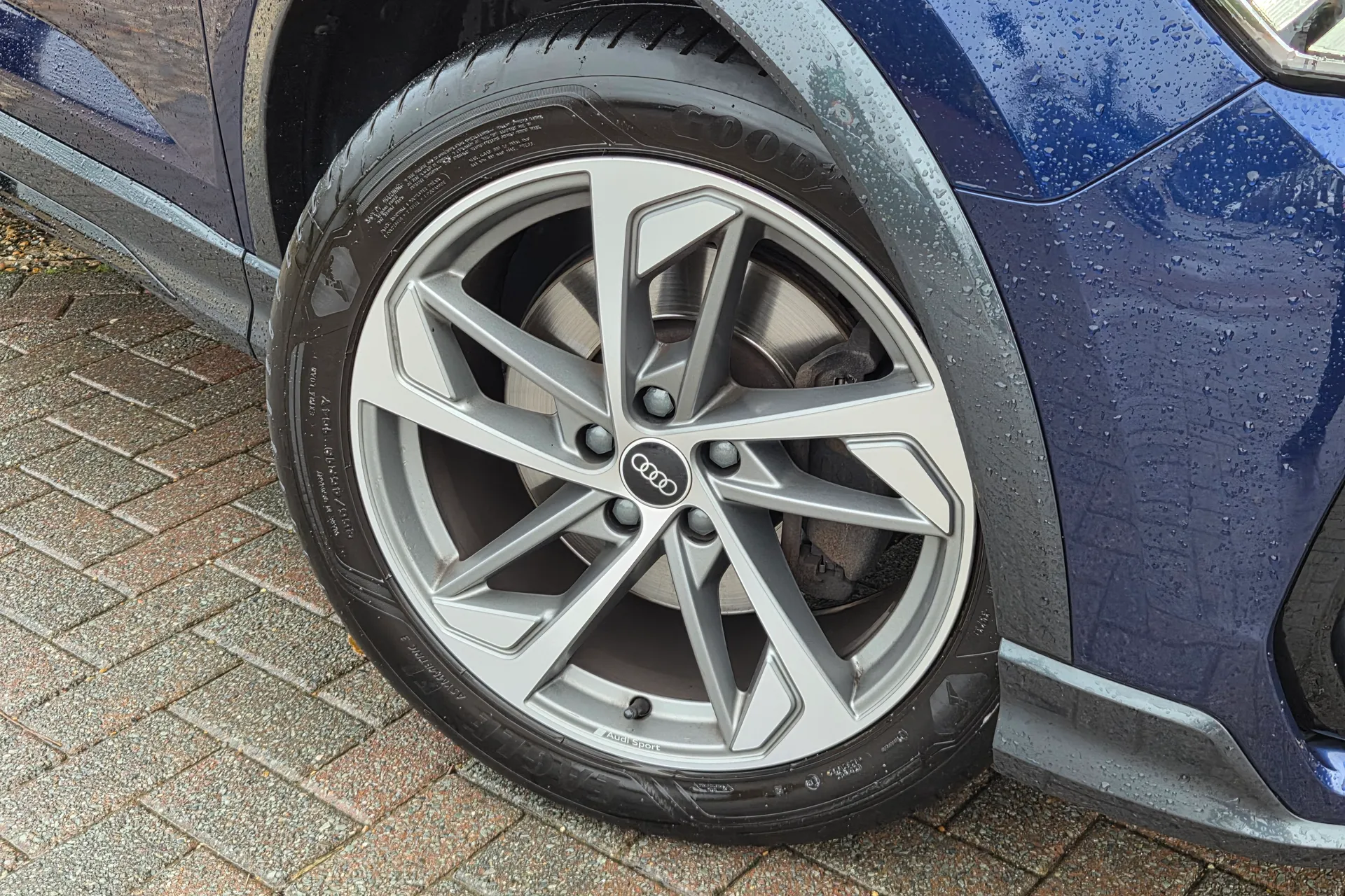 Audi Q3 thumbnail image number 8