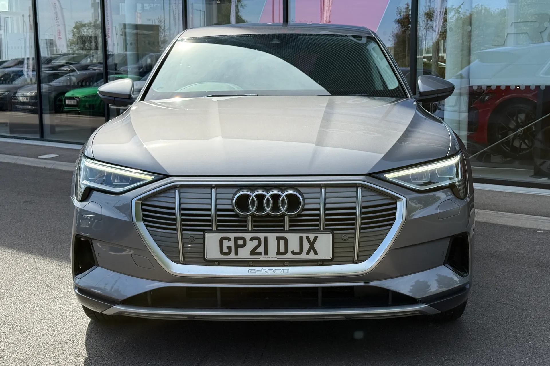 Audi e-tron thumbnail image number 7