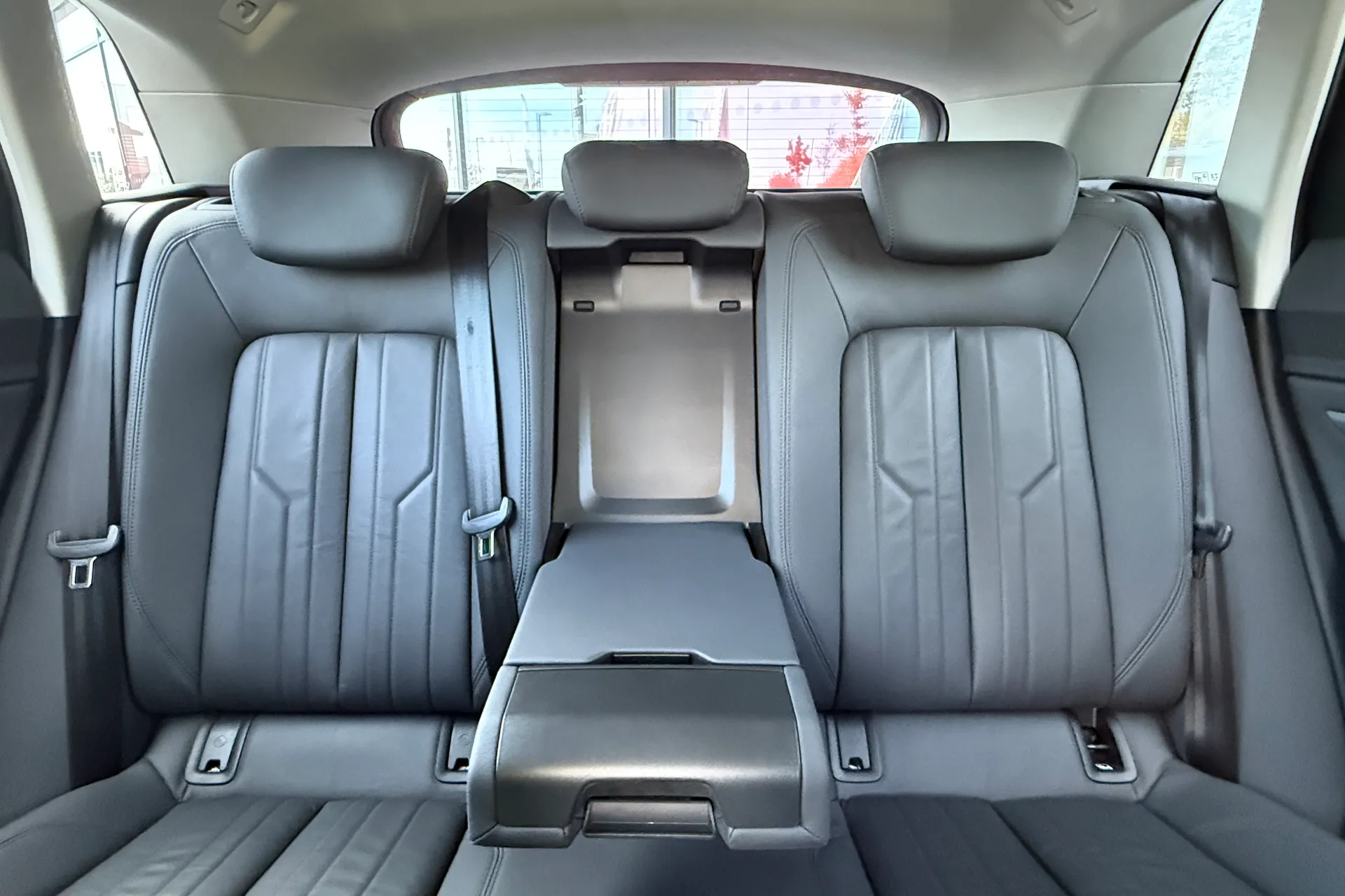 Audi e-tron thumbnail image number 31