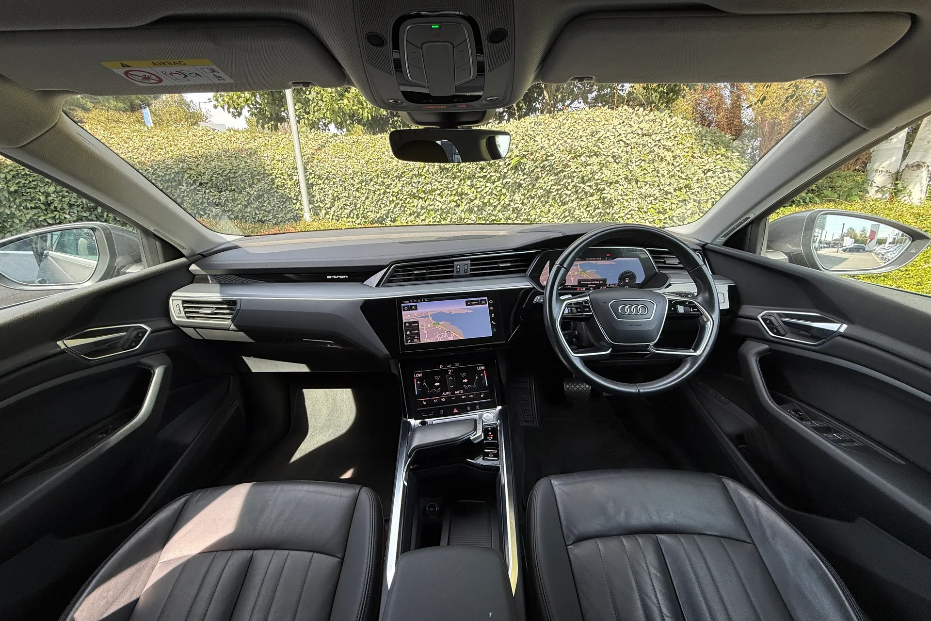 Audi e-tron thumbnail image number 5