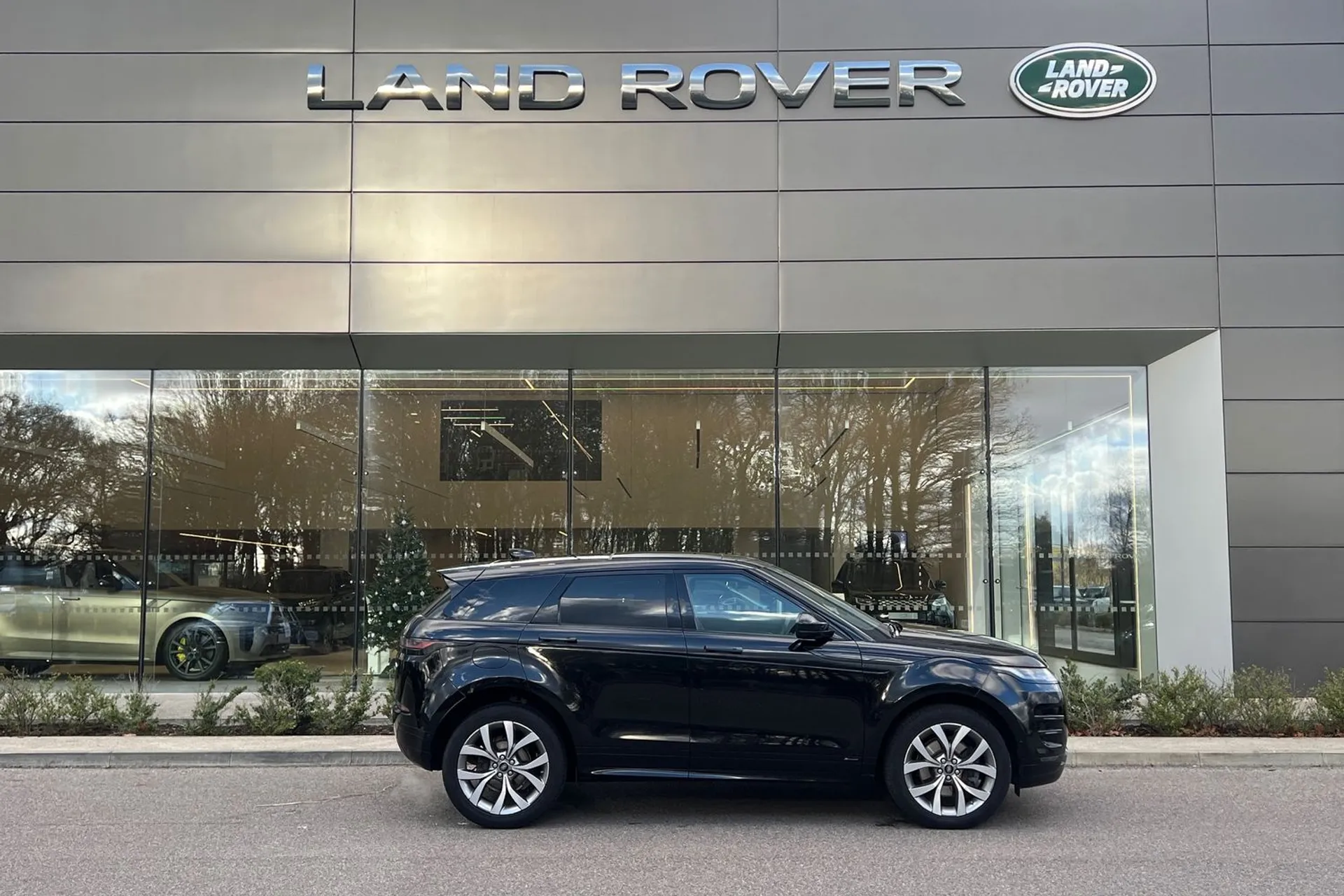 LAND ROVER RANGE ROVER EVOQUE thumbnail image number 4