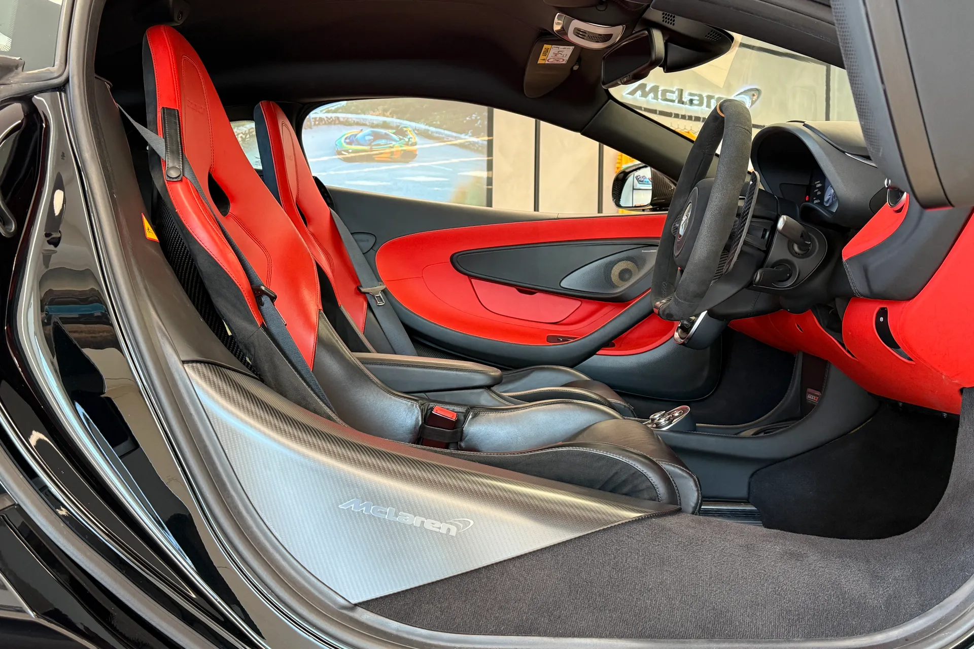 McLaren 600LT thumbnail image number 9