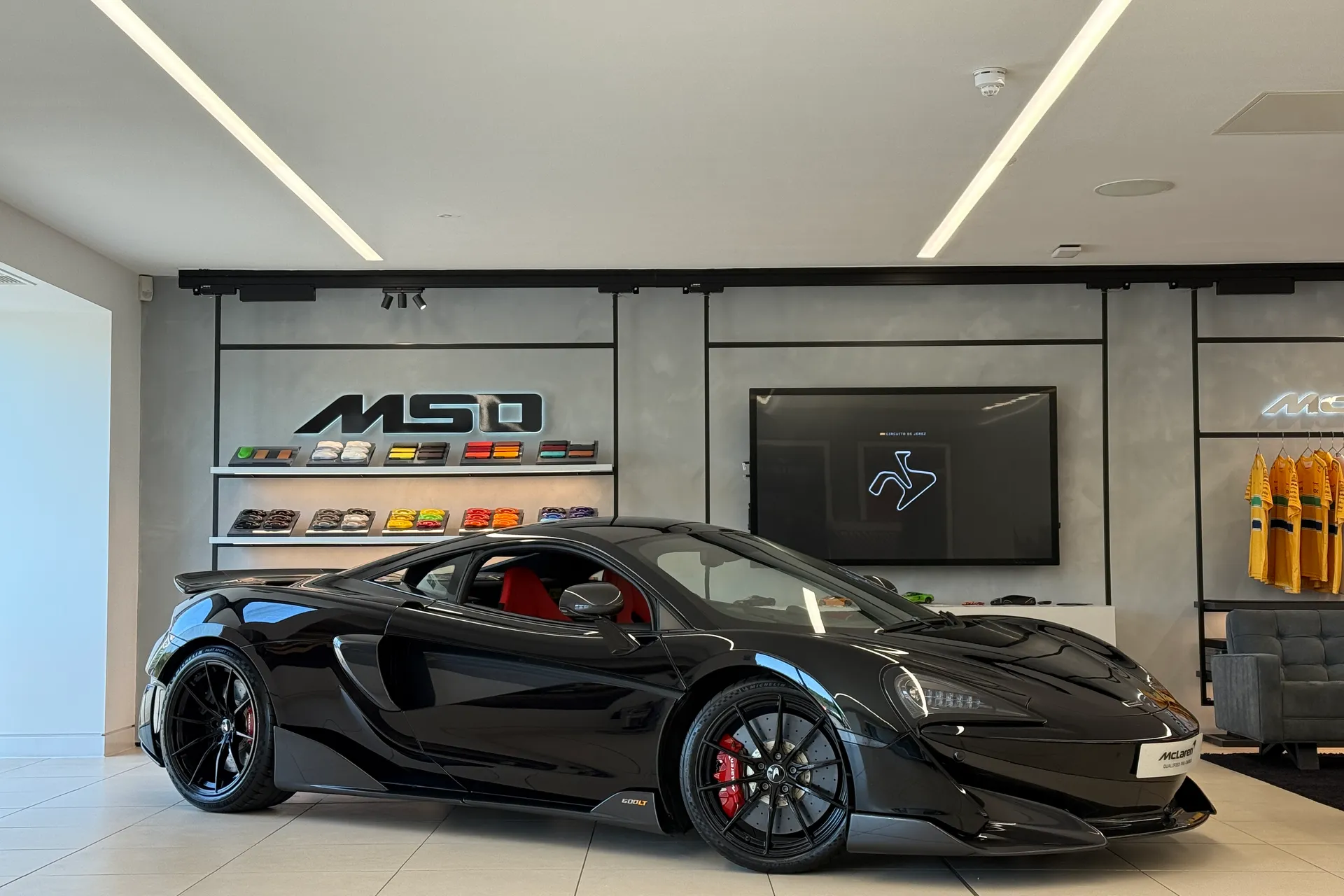 McLaren 600LT focused image