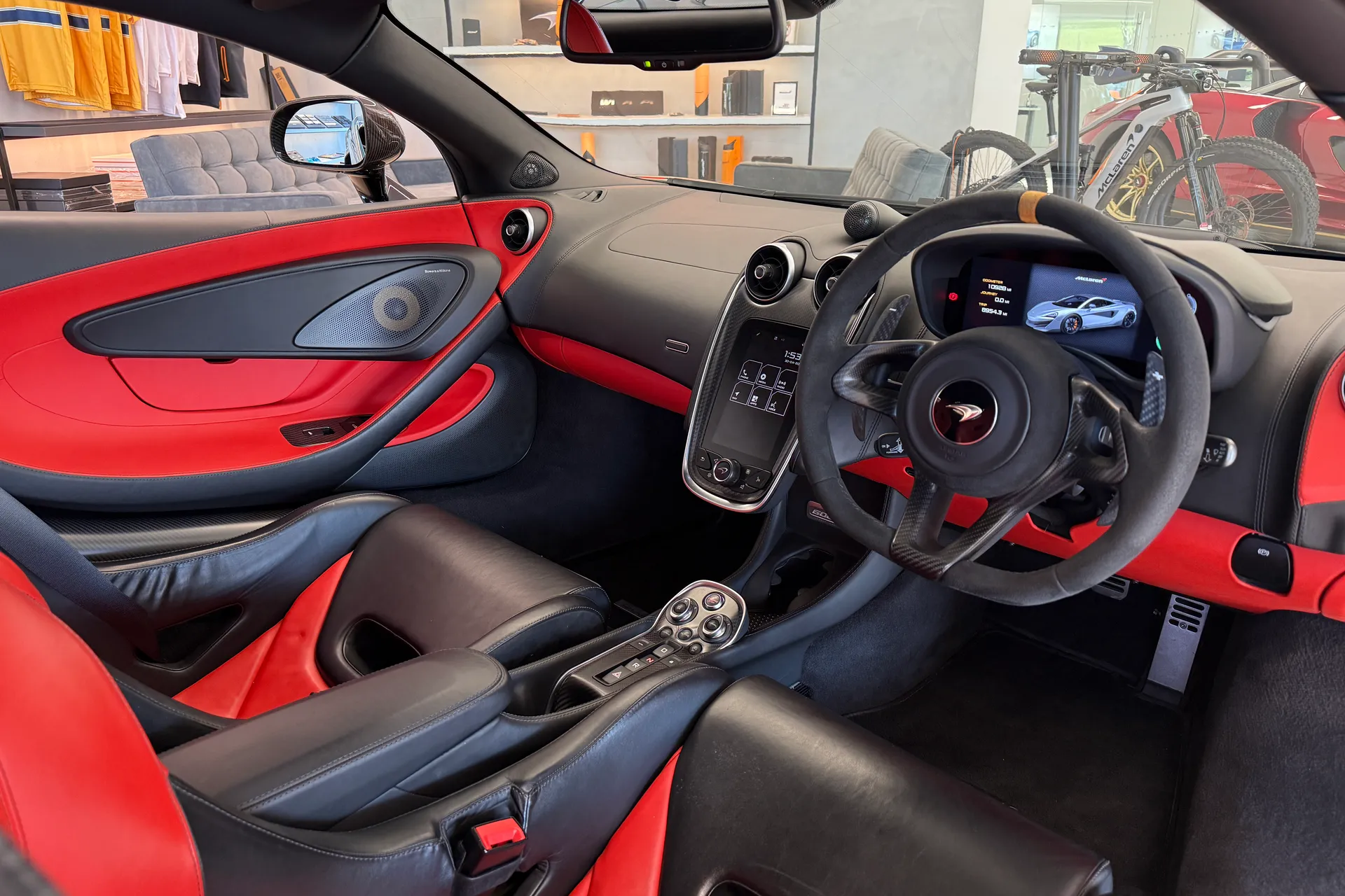 McLaren 600LT thumbnail image number 4