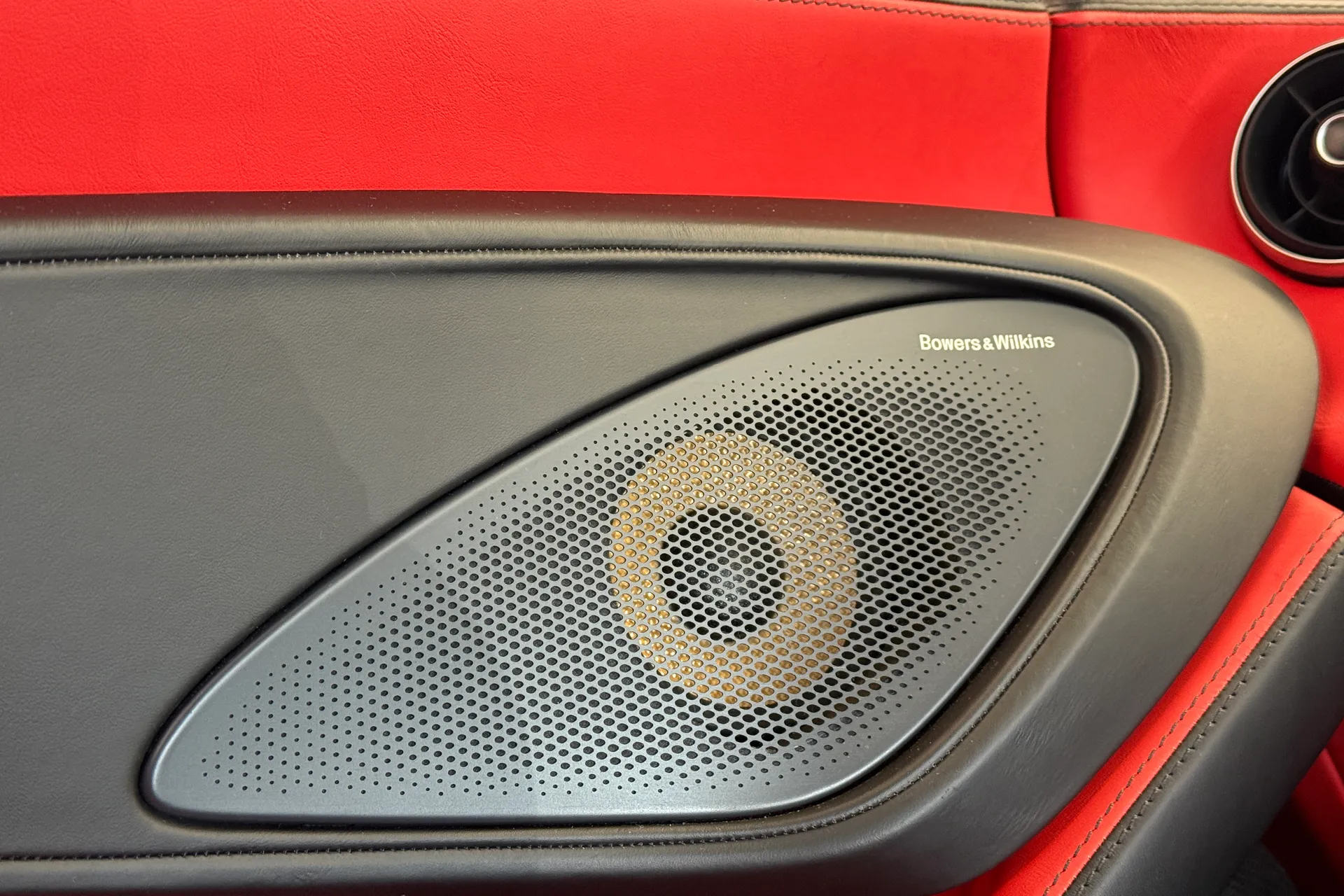 McLaren 600LT thumbnail image number 12