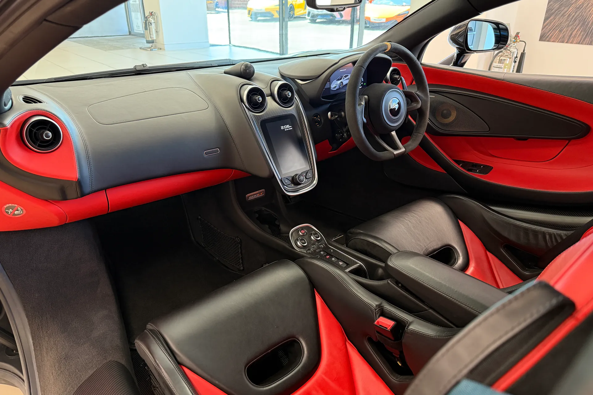 McLaren 600LT thumbnail image number 31
