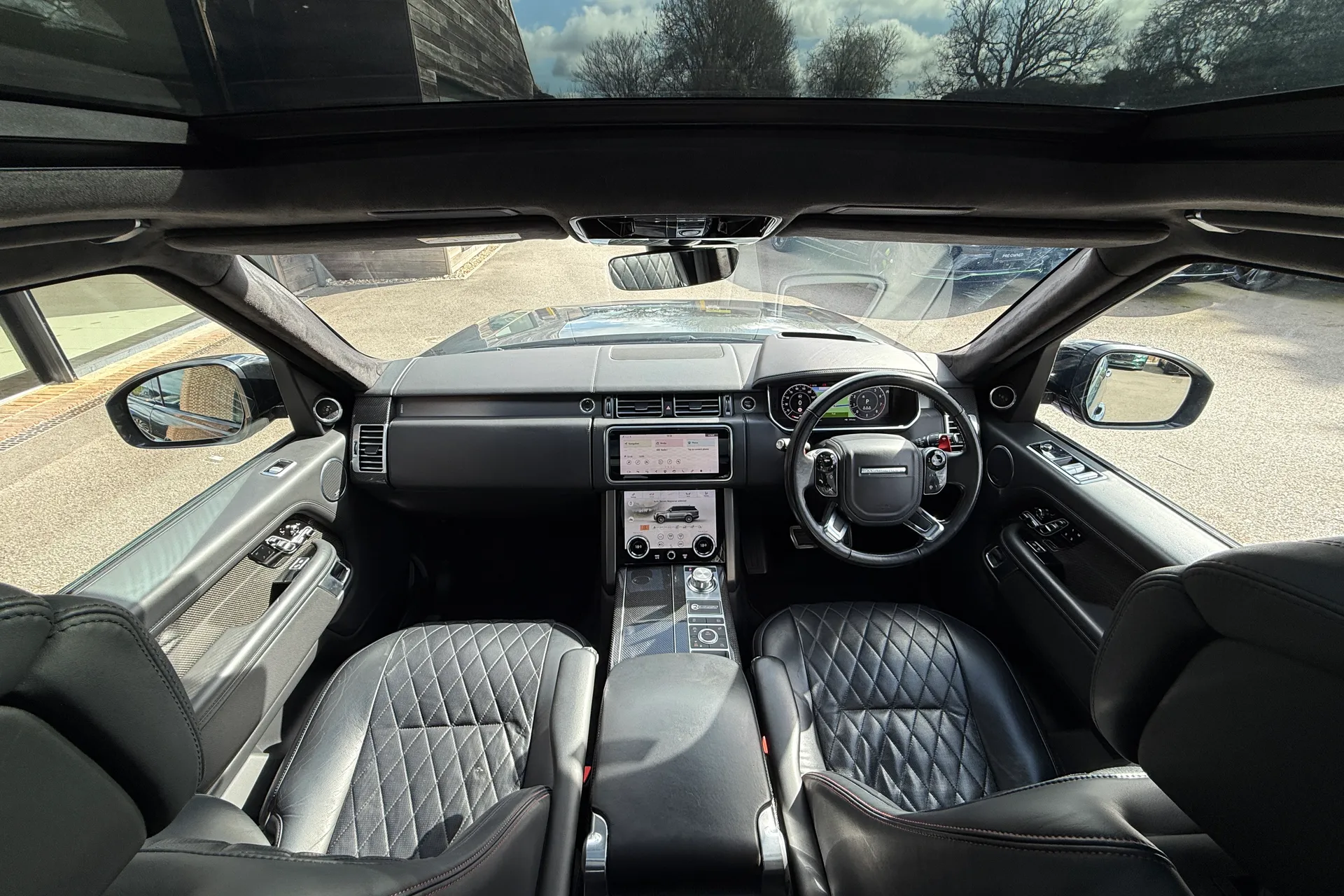 LAND ROVER RANGE ROVER thumbnail image number 3