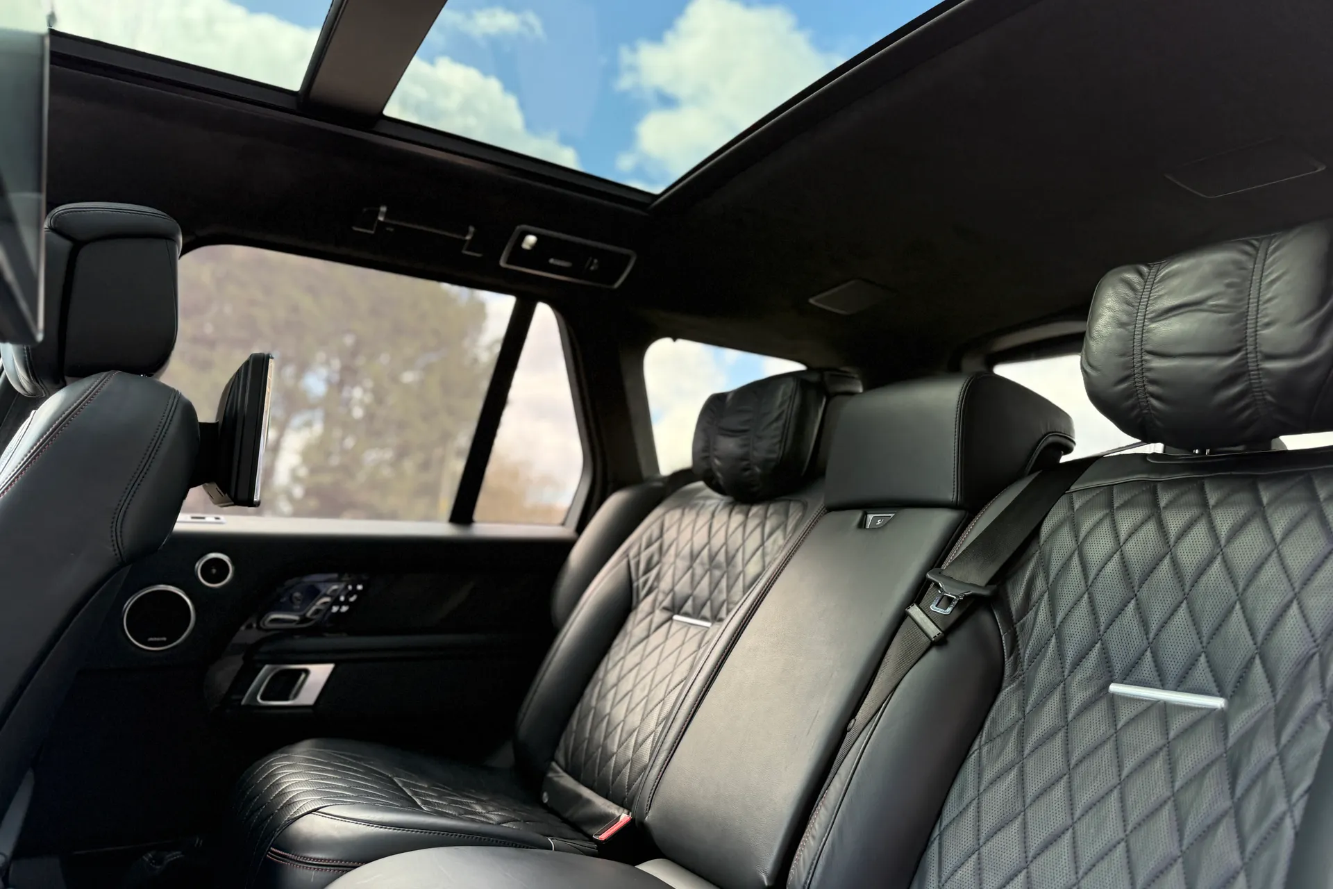 LAND ROVER RANGE ROVER thumbnail image number 70