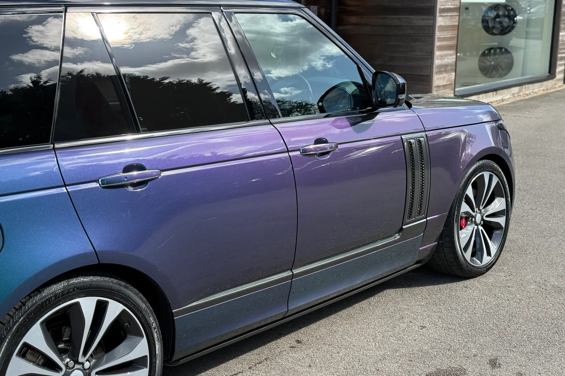 LAND ROVER RANGE ROVER thumbnail image number 22