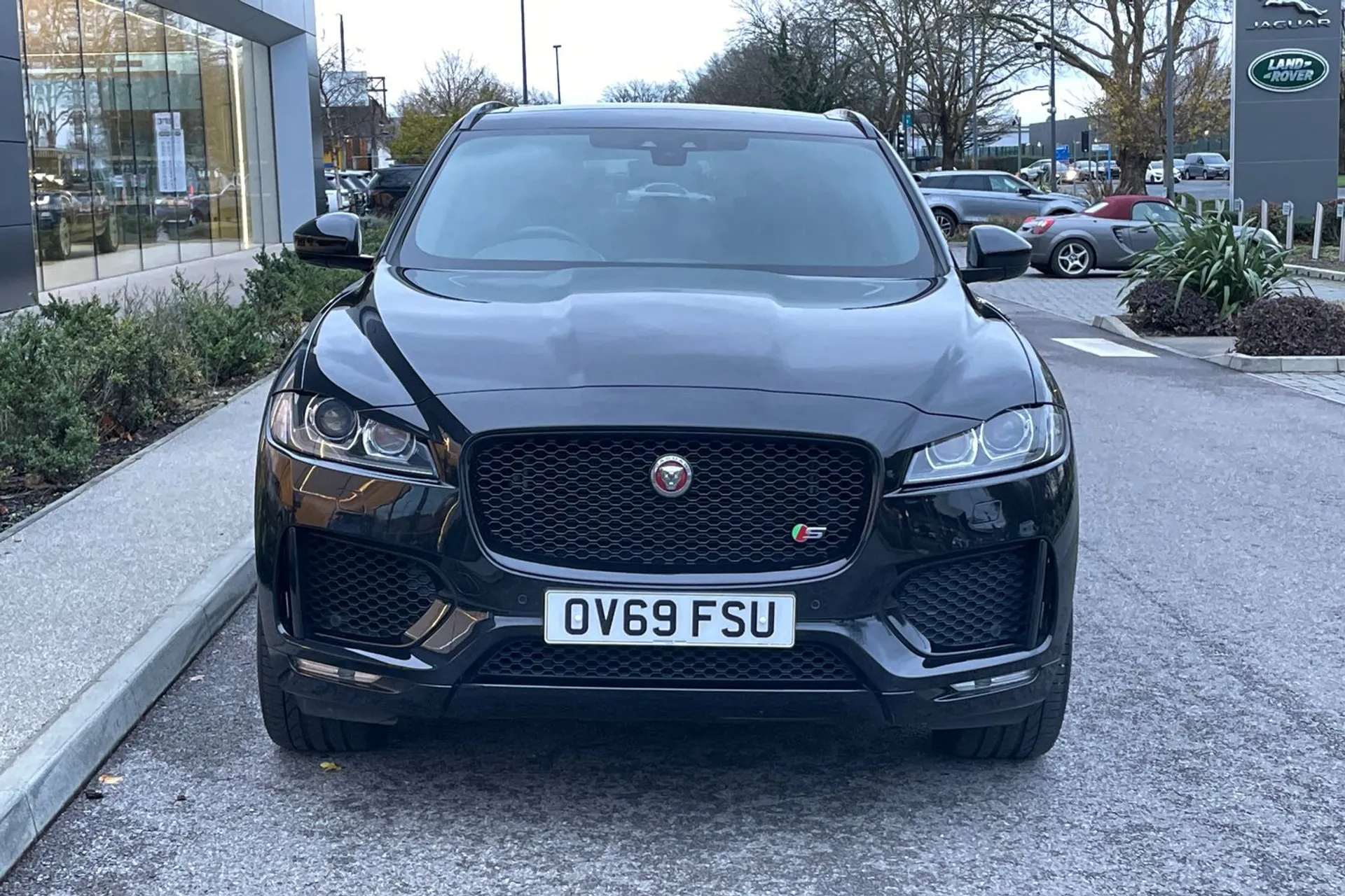 Jaguar F-PACE thumbnail image number 14