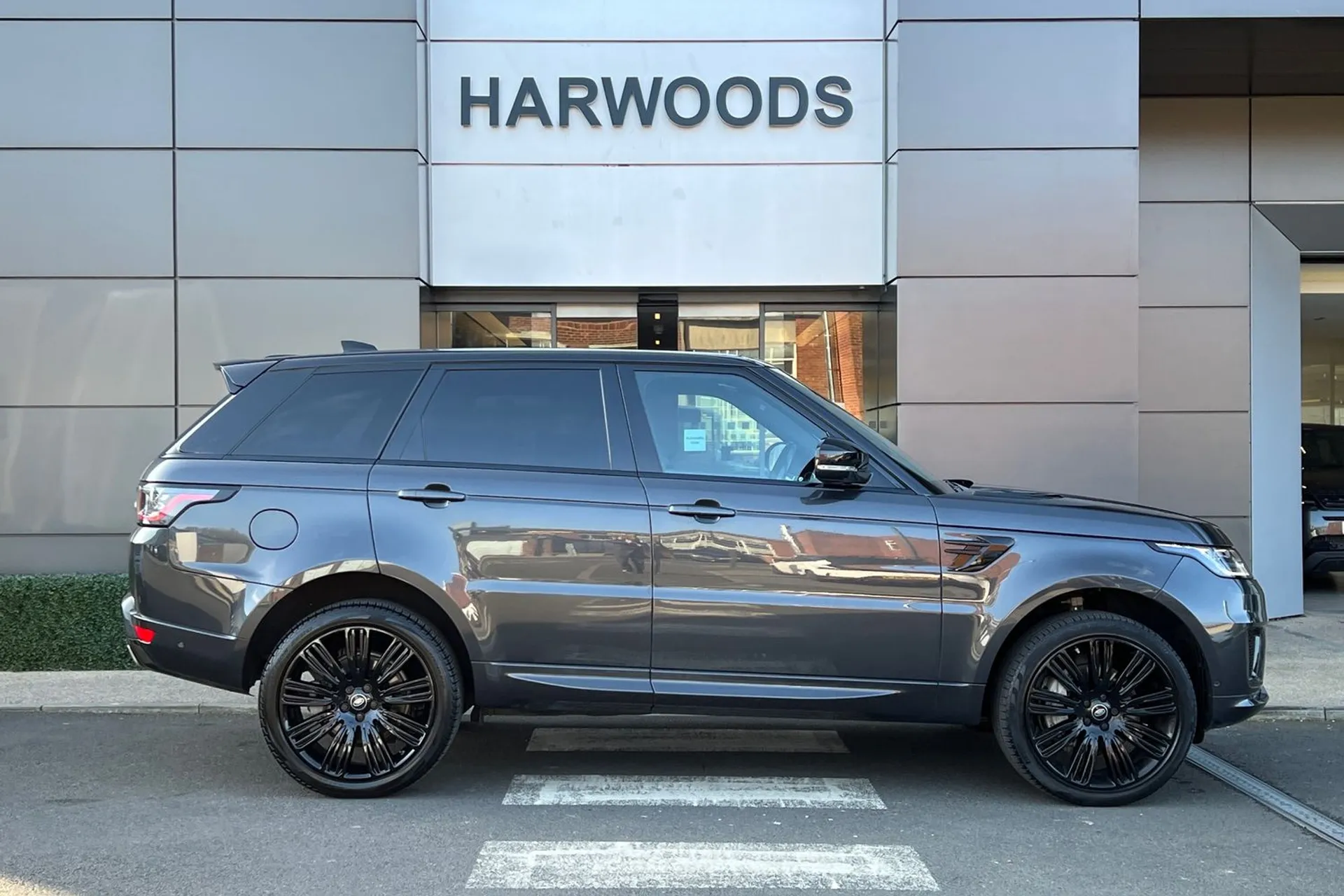 LAND ROVER RANGE ROVER SPORT thumbnail image number 2