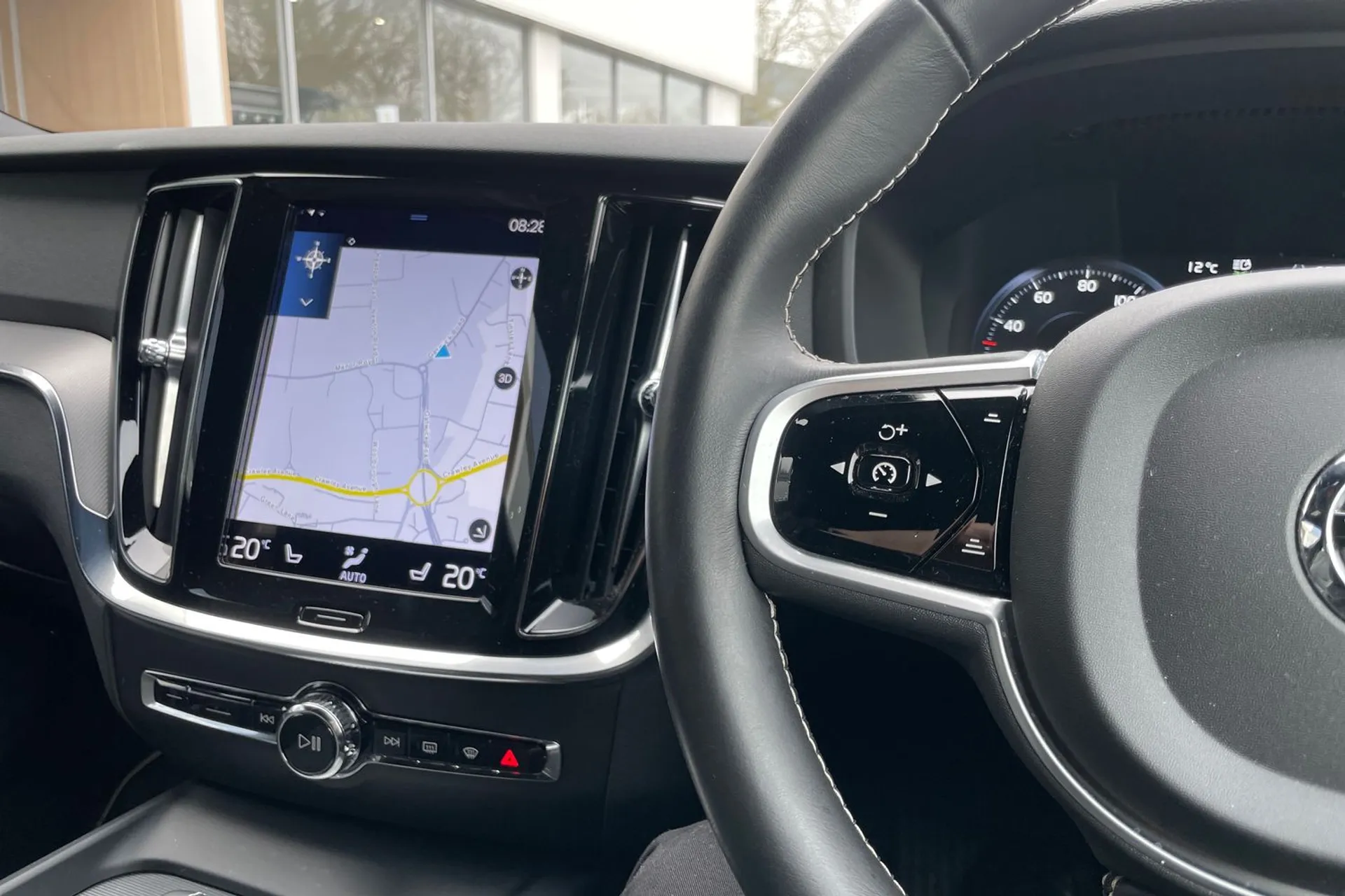 Volvo V60 thumbnail image number 35
