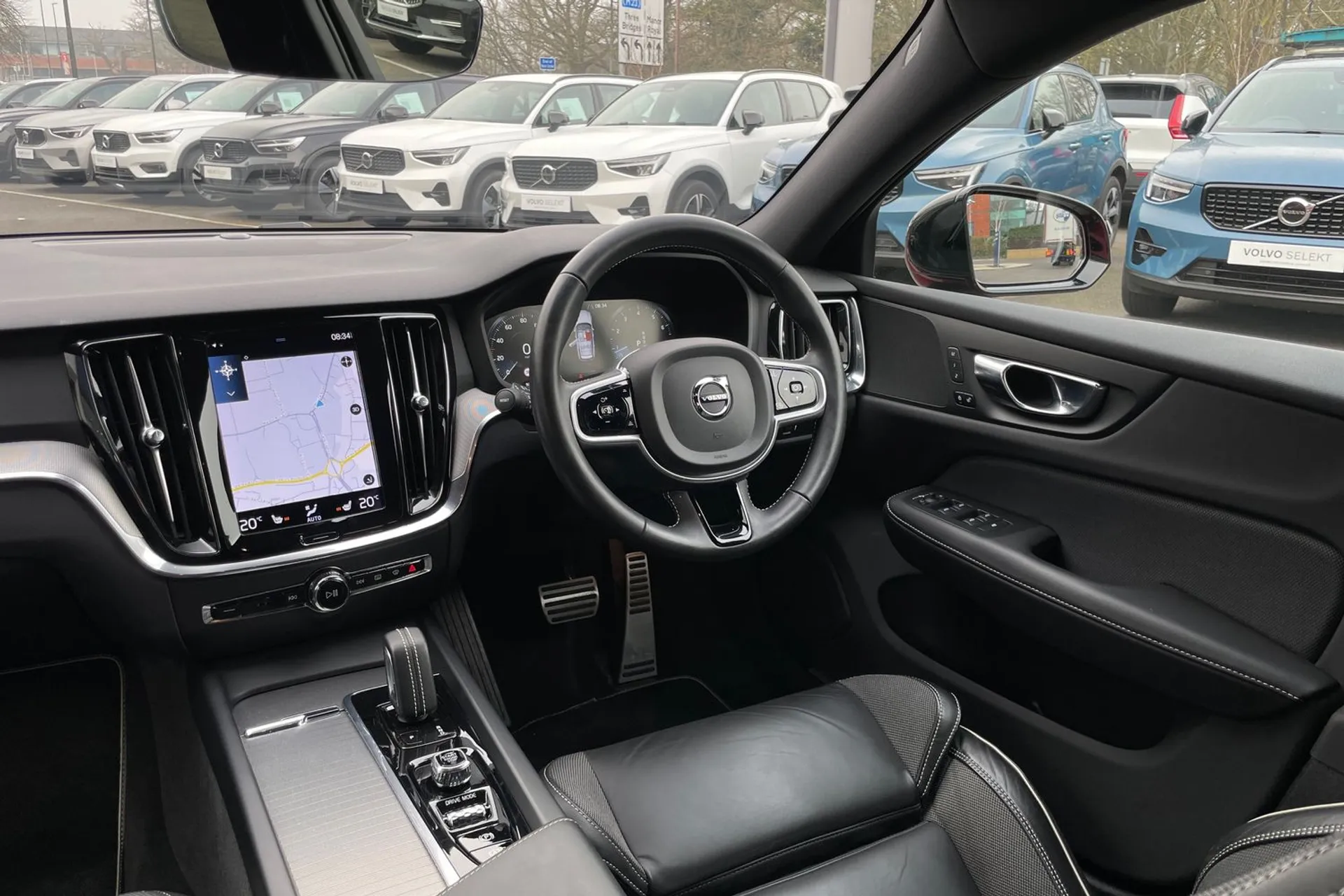 Volvo V60 thumbnail image number 32