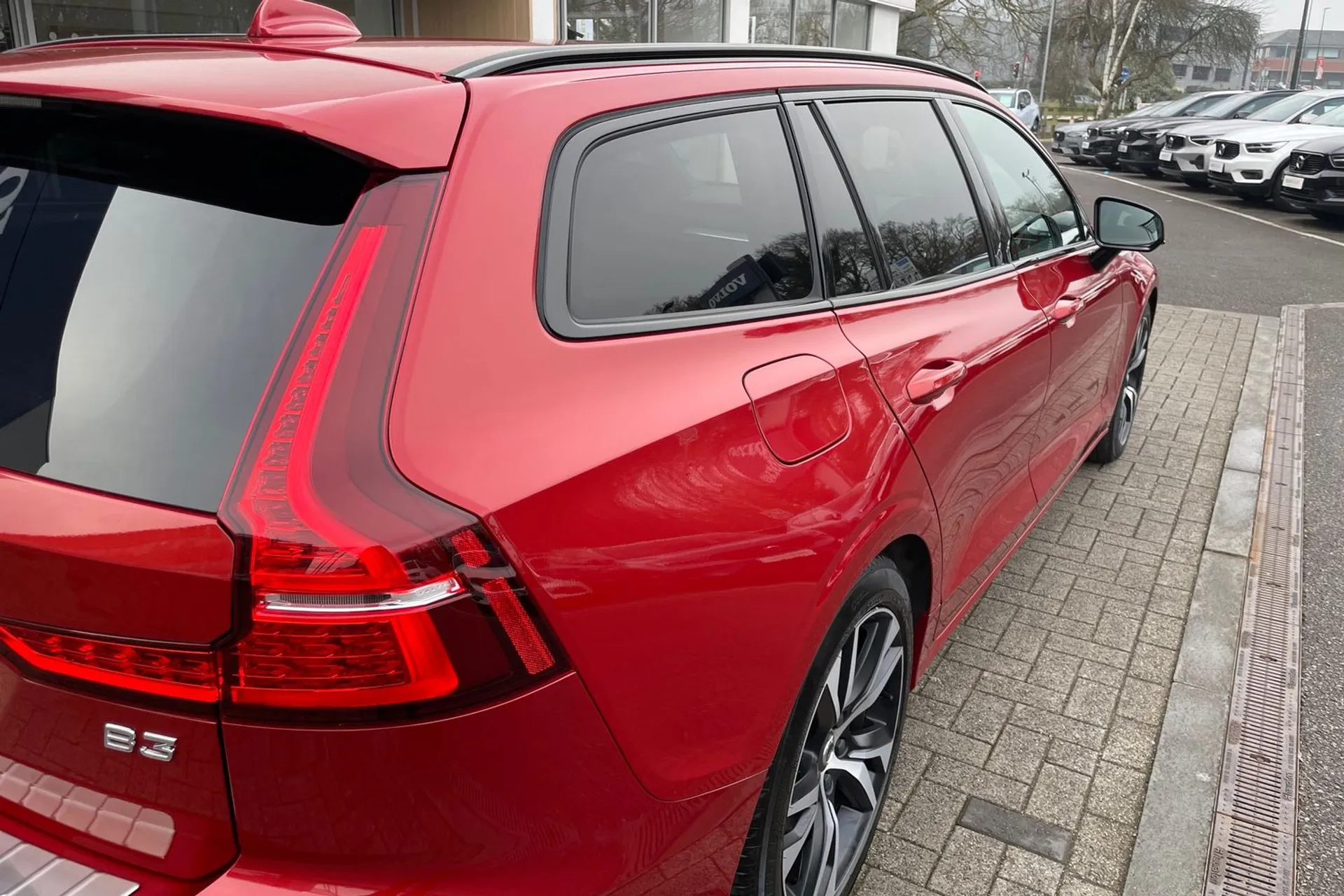 Volvo V60 thumbnail image number 14