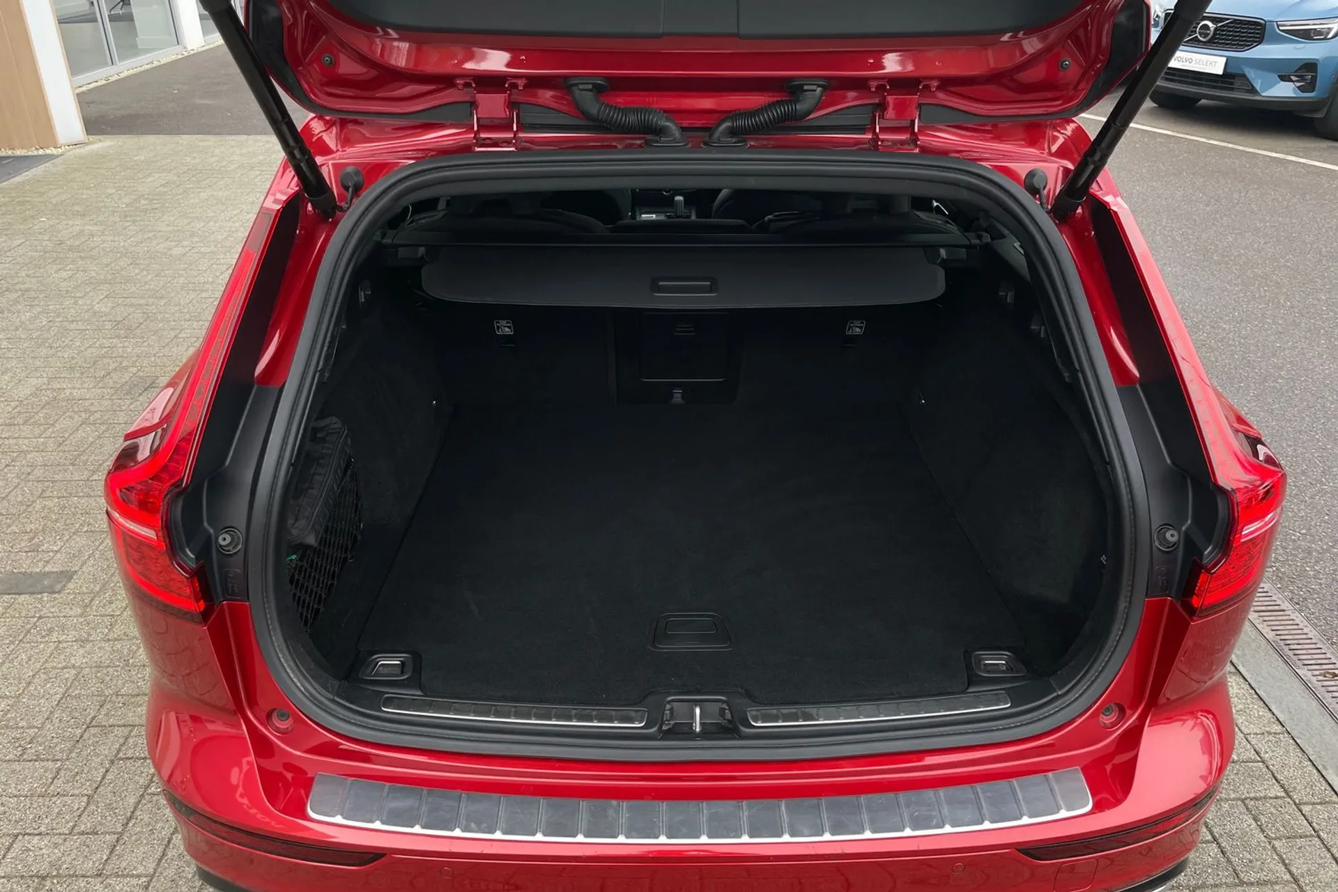 Volvo V60 thumbnail image number 19