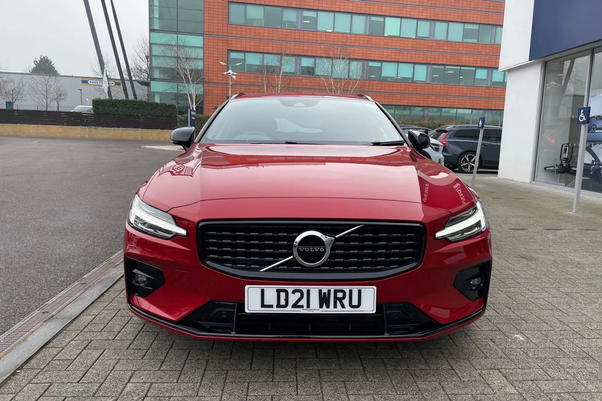 Volvo V60 thumbnail image number 12