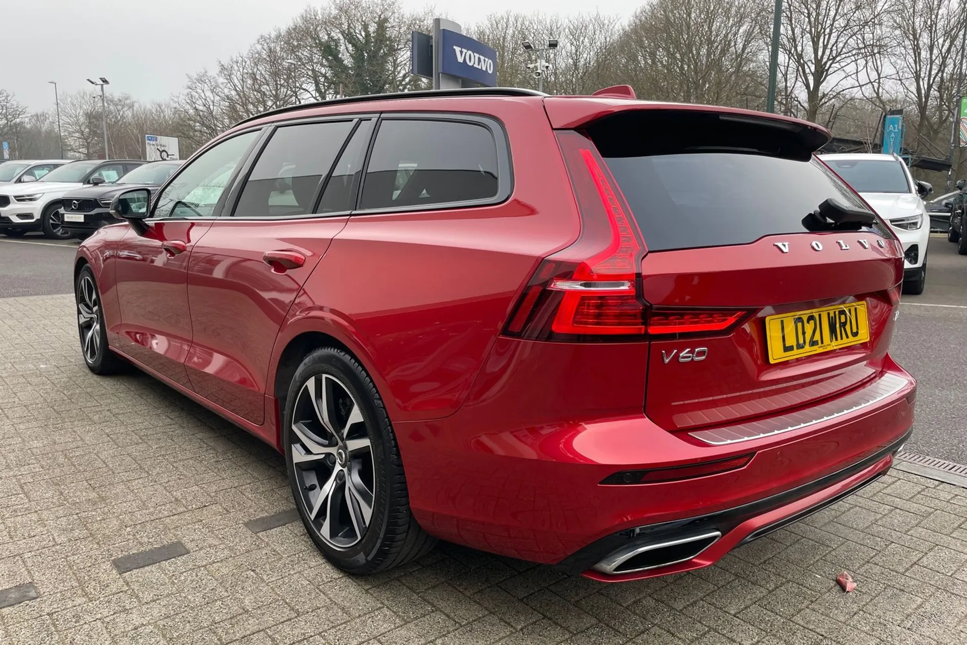 Volvo V60 thumbnail image number 9
