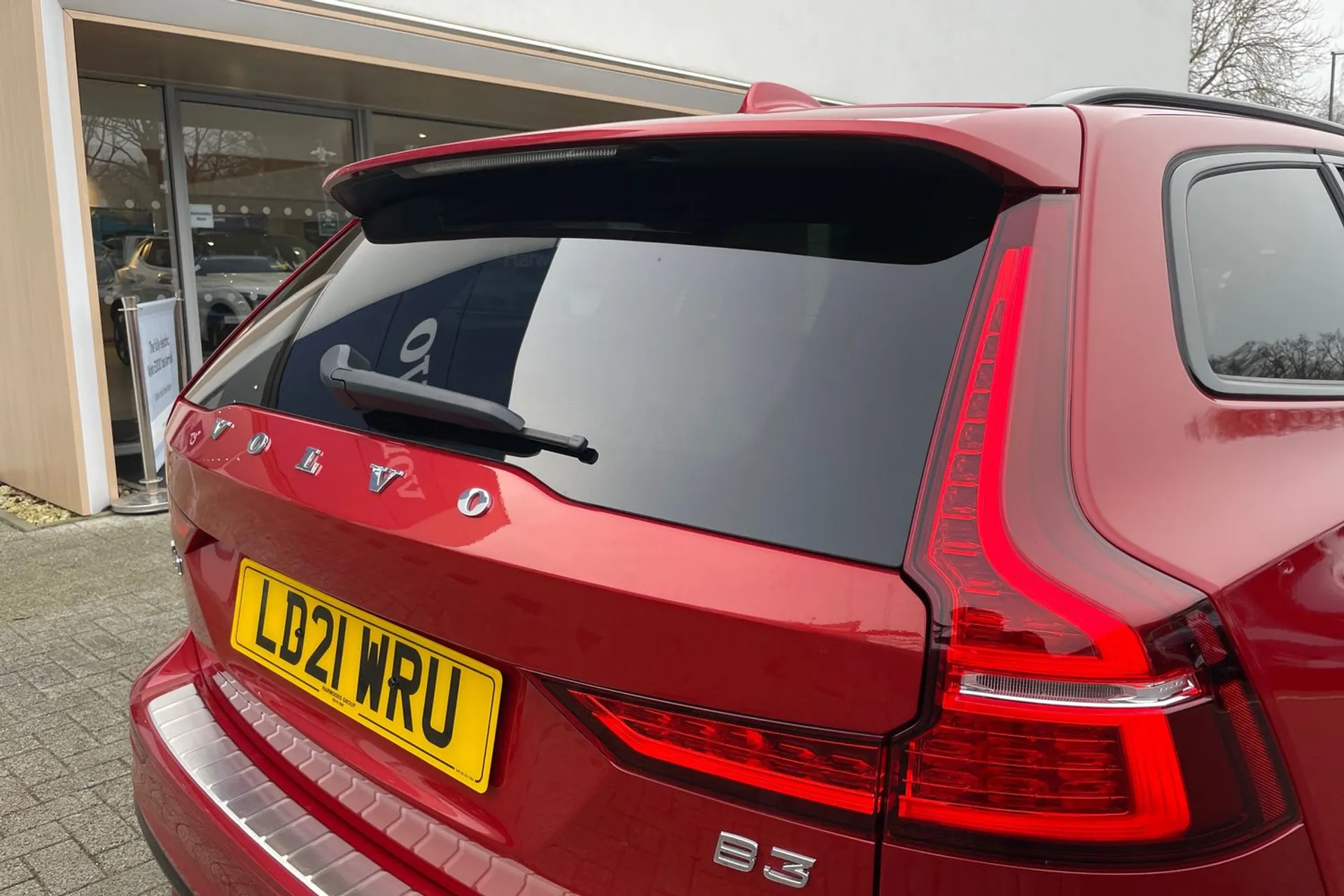 Volvo V60 thumbnail image number 15