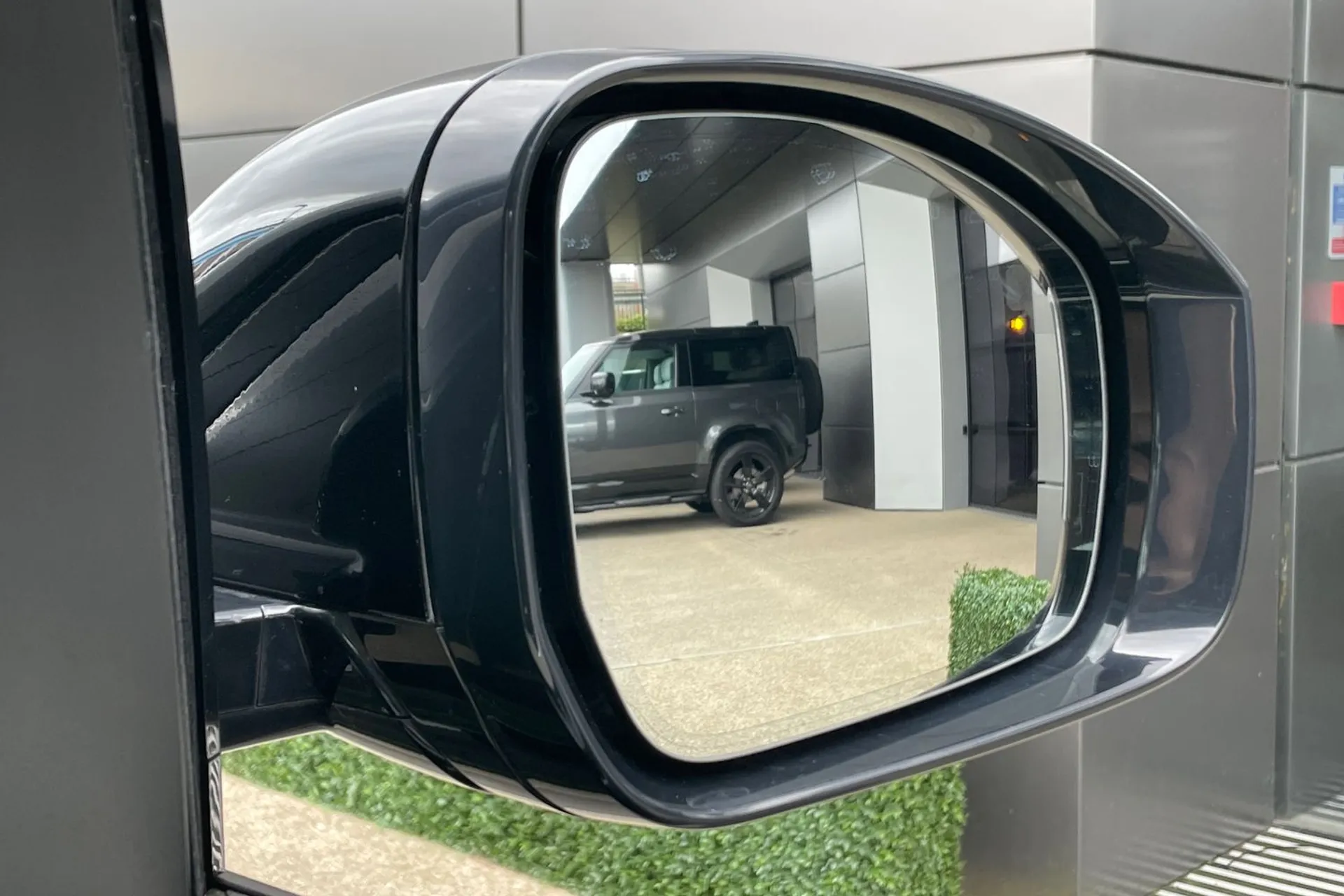 LAND ROVER RANGE ROVER thumbnail image number 7