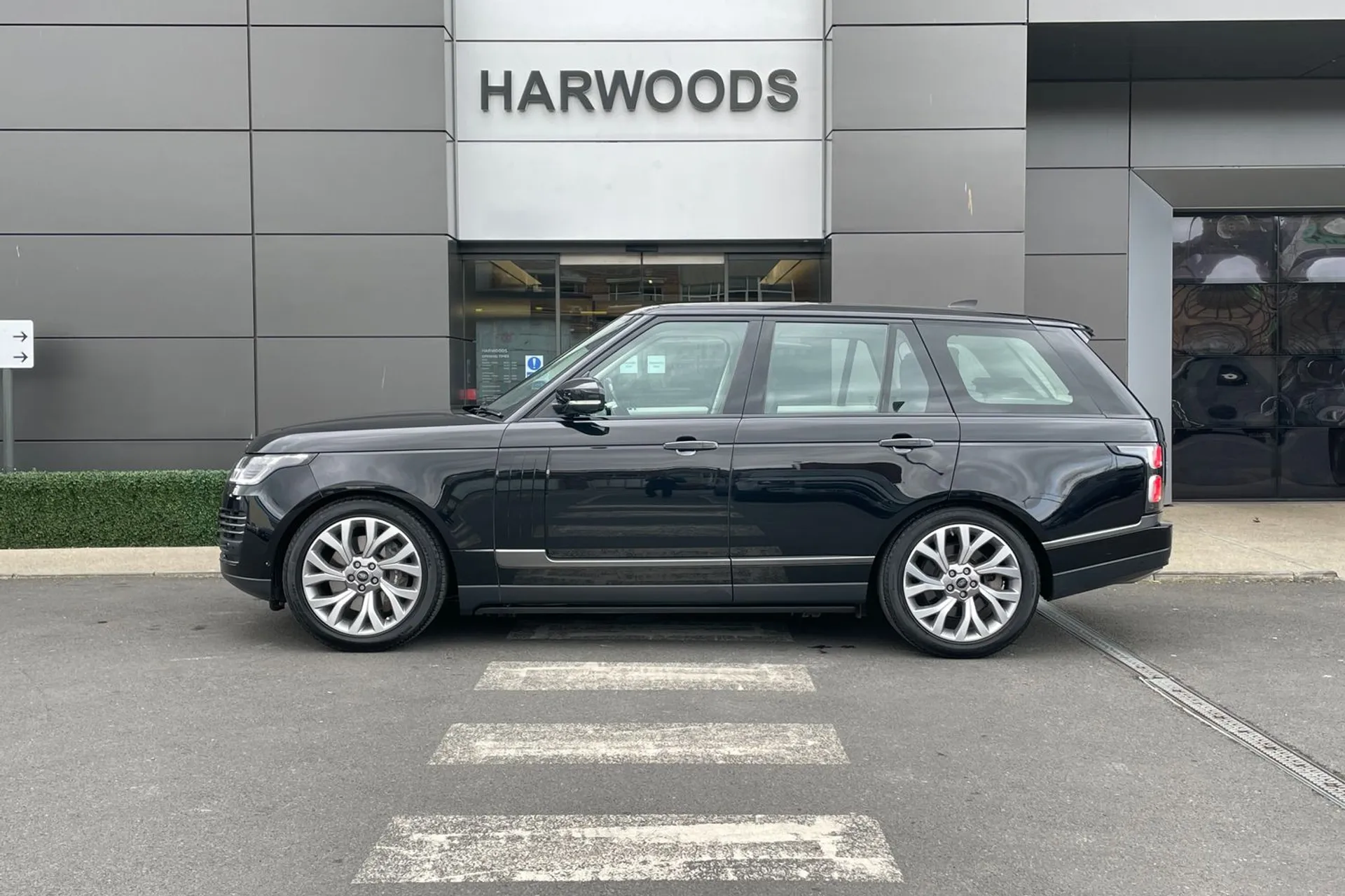LAND ROVER RANGE ROVER thumbnail image number 13