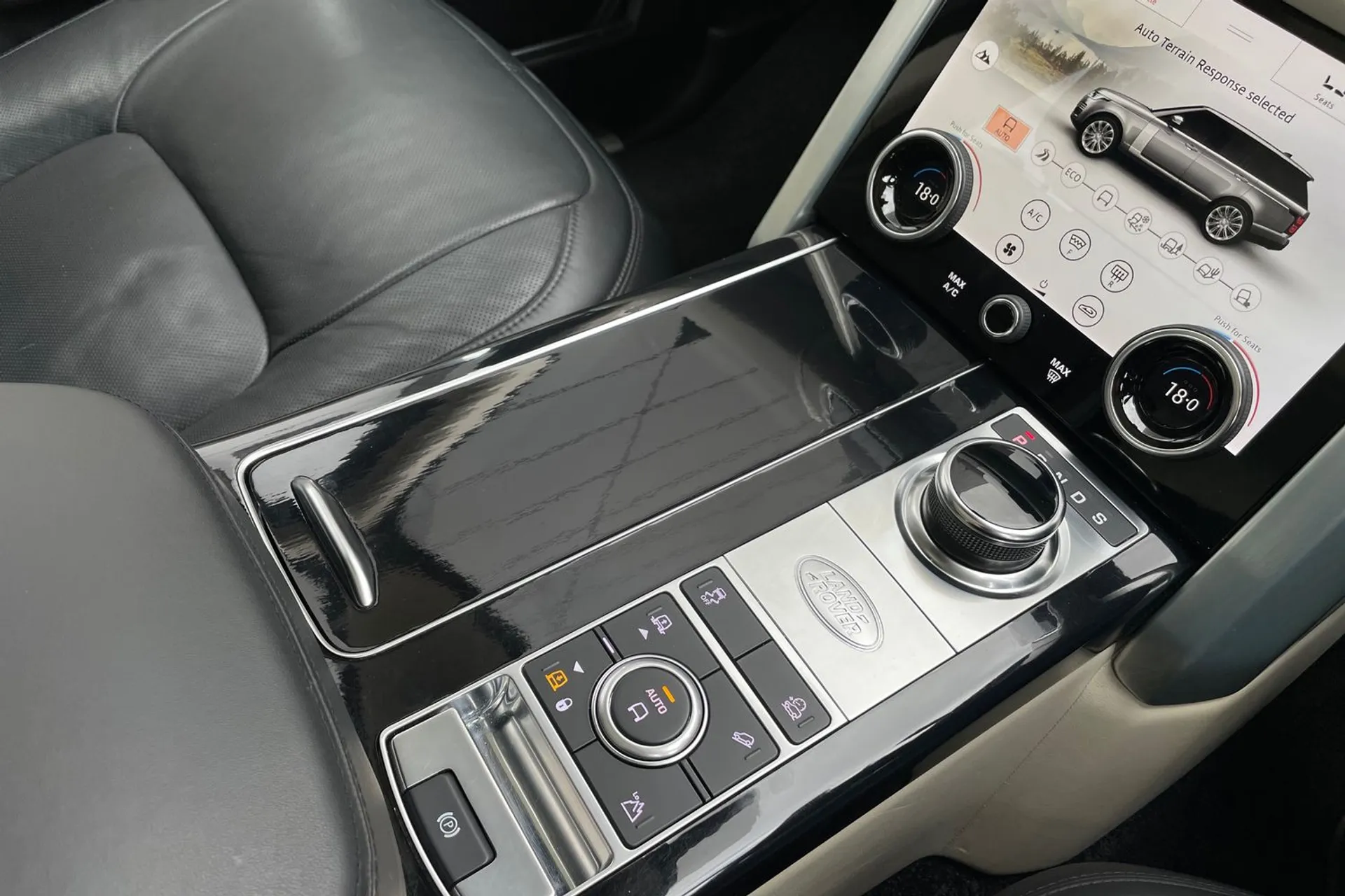 LAND ROVER RANGE ROVER thumbnail image number 48