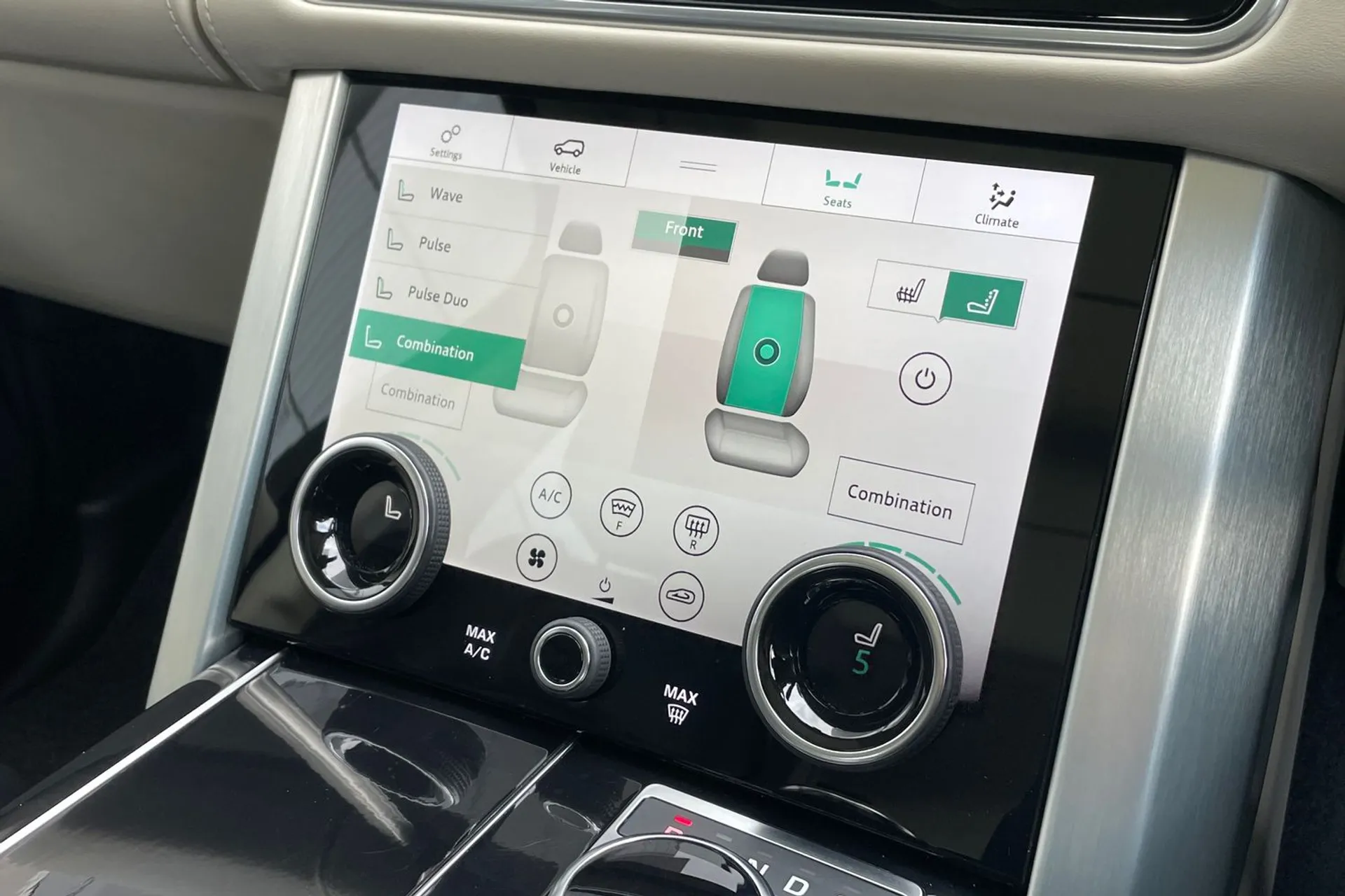 LAND ROVER RANGE ROVER thumbnail image number 61