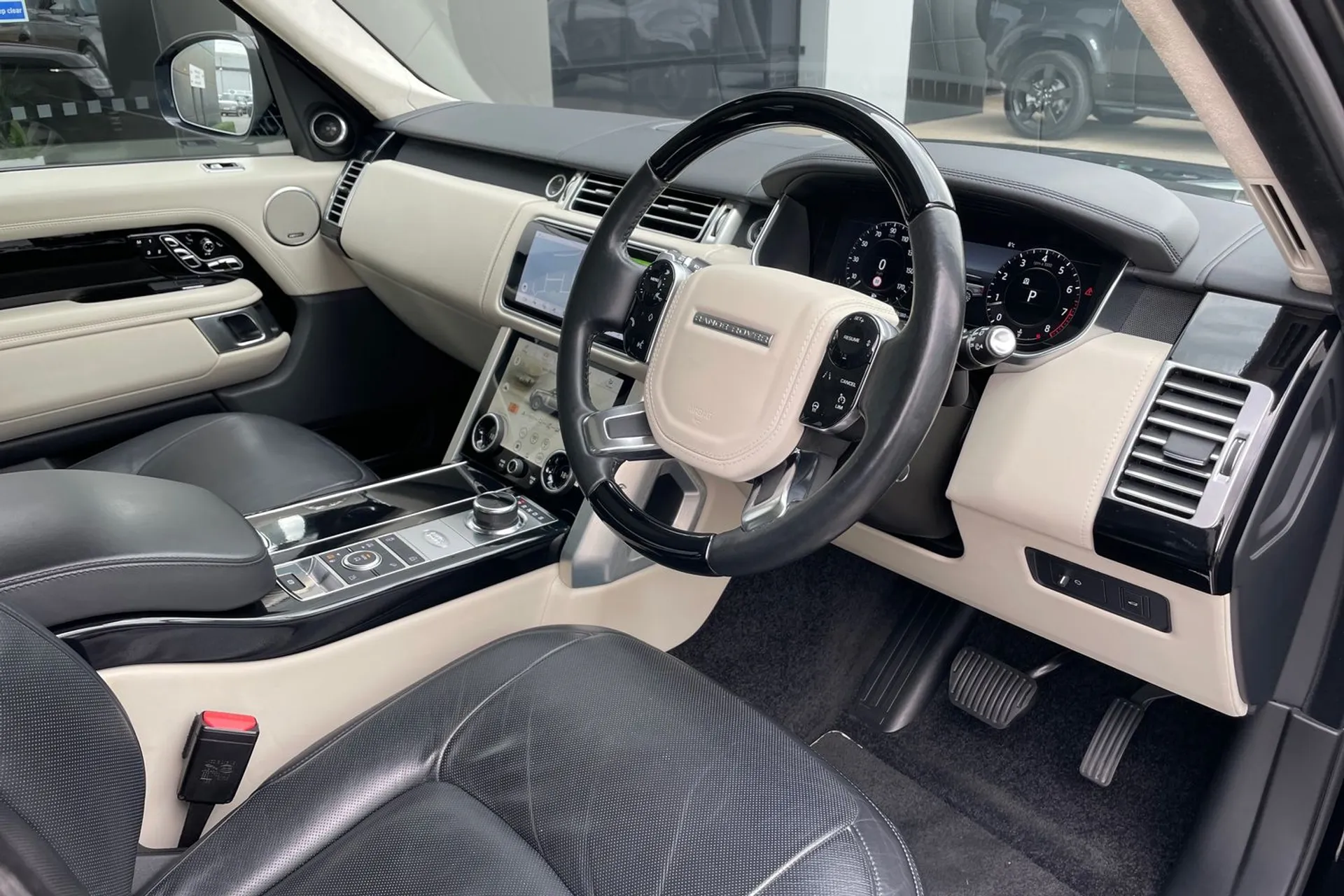 LAND ROVER RANGE ROVER thumbnail image number 32
