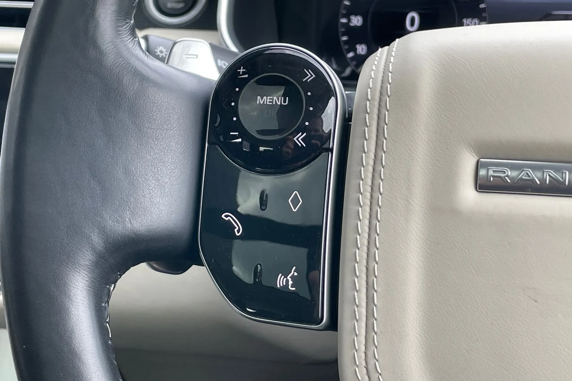 LAND ROVER RANGE ROVER thumbnail image number 42