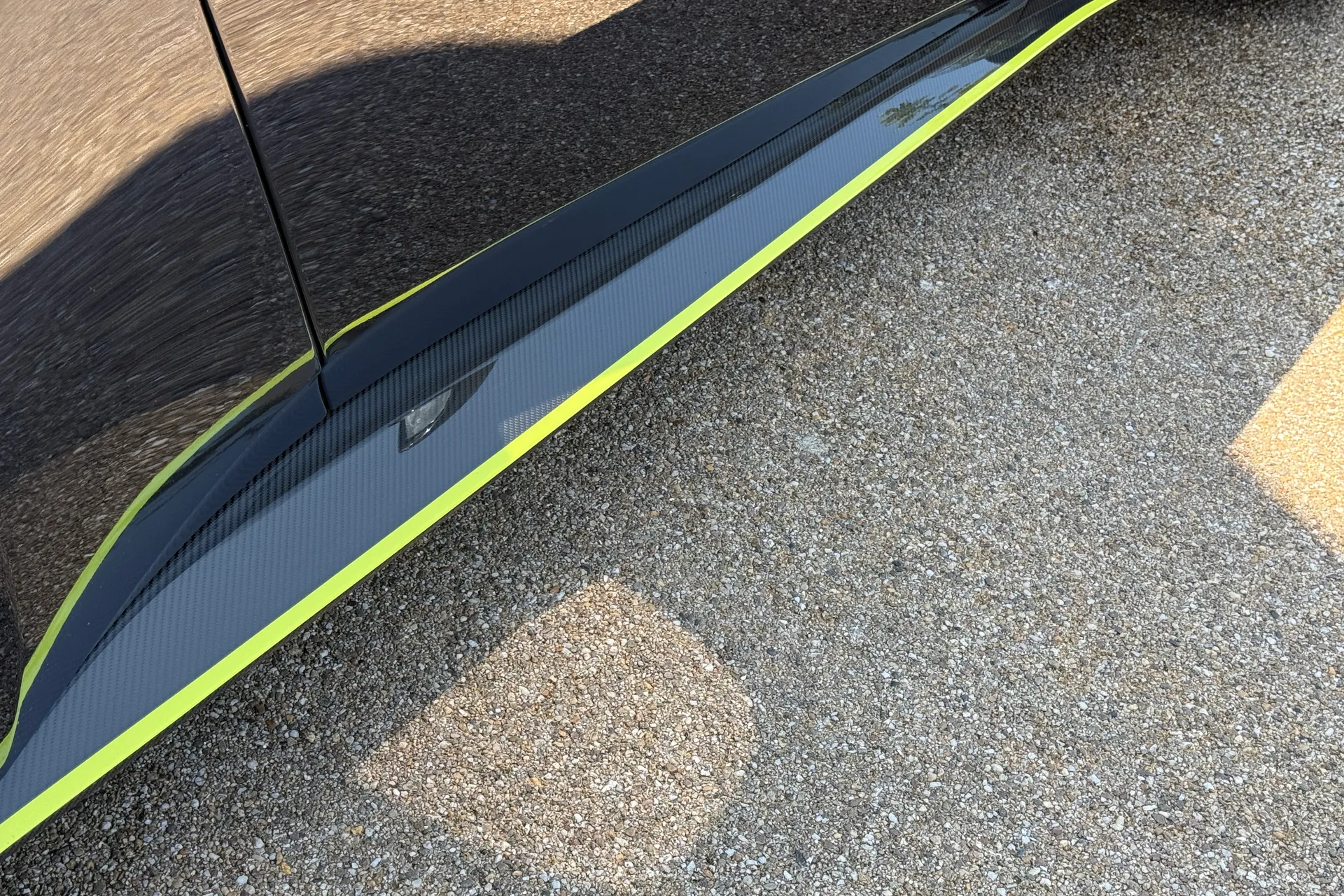 Aston Martin Vantage thumbnail image number 11