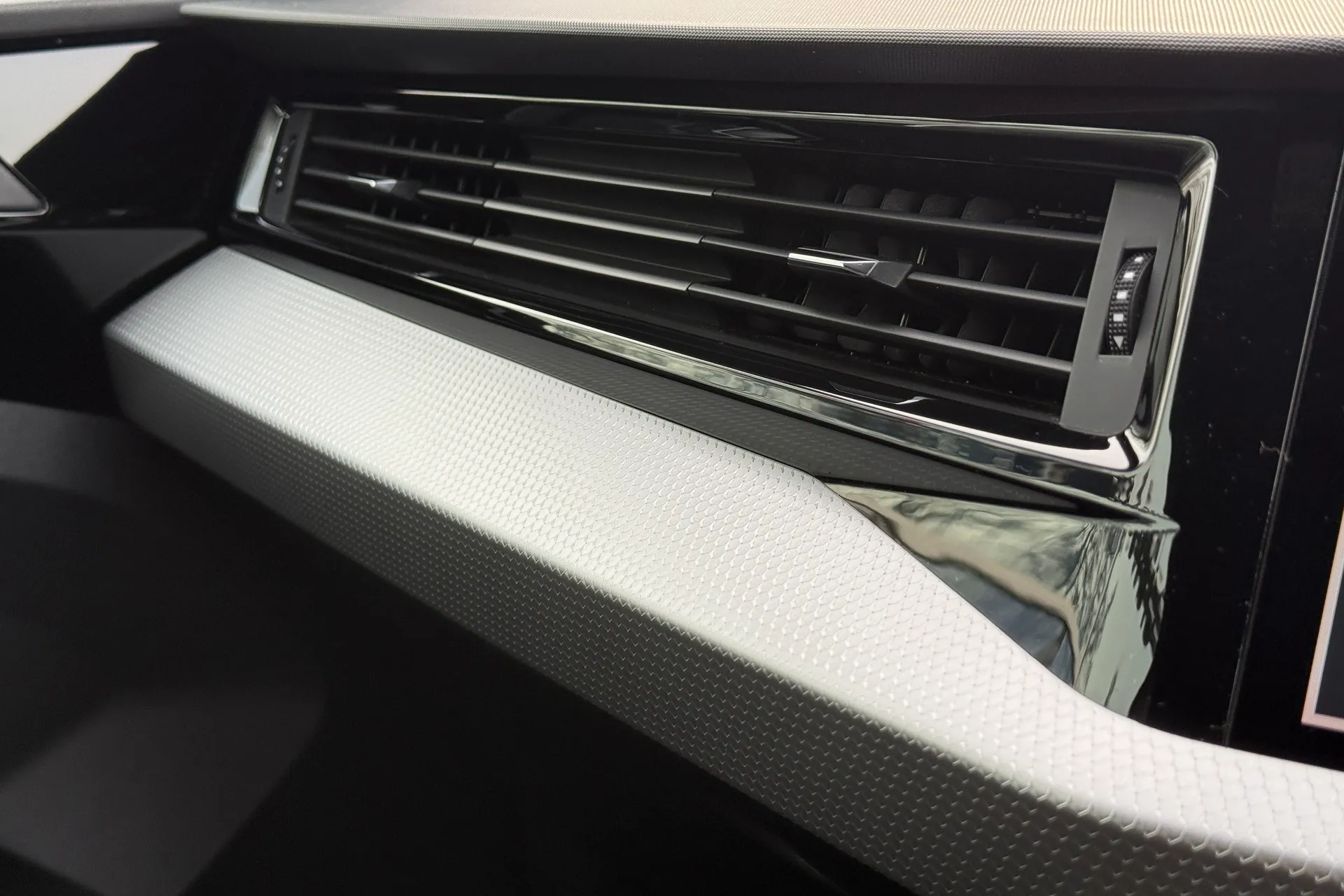 Audi A1 thumbnail image number 20