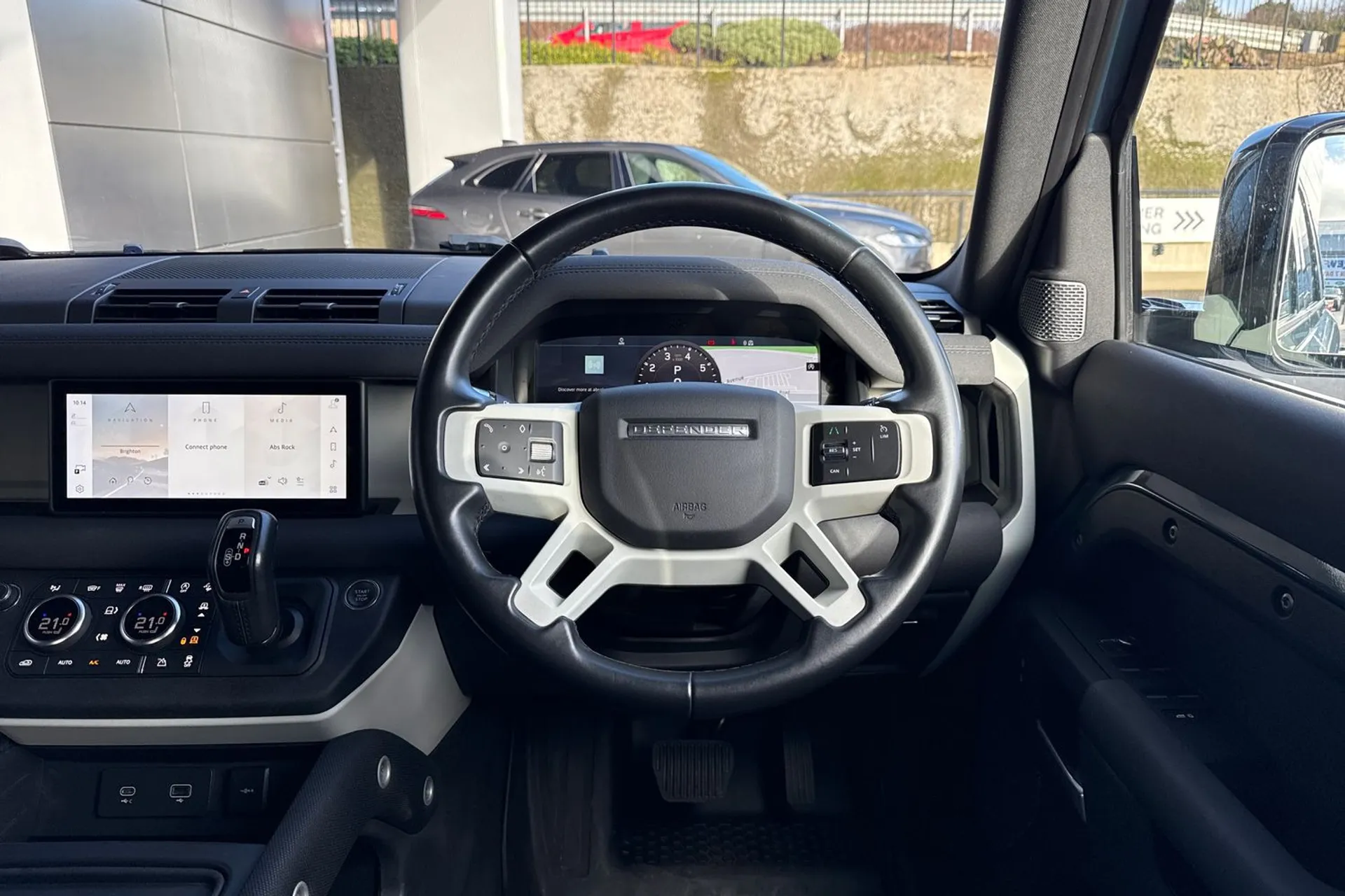 LAND ROVER DEFENDER thumbnail image number 42