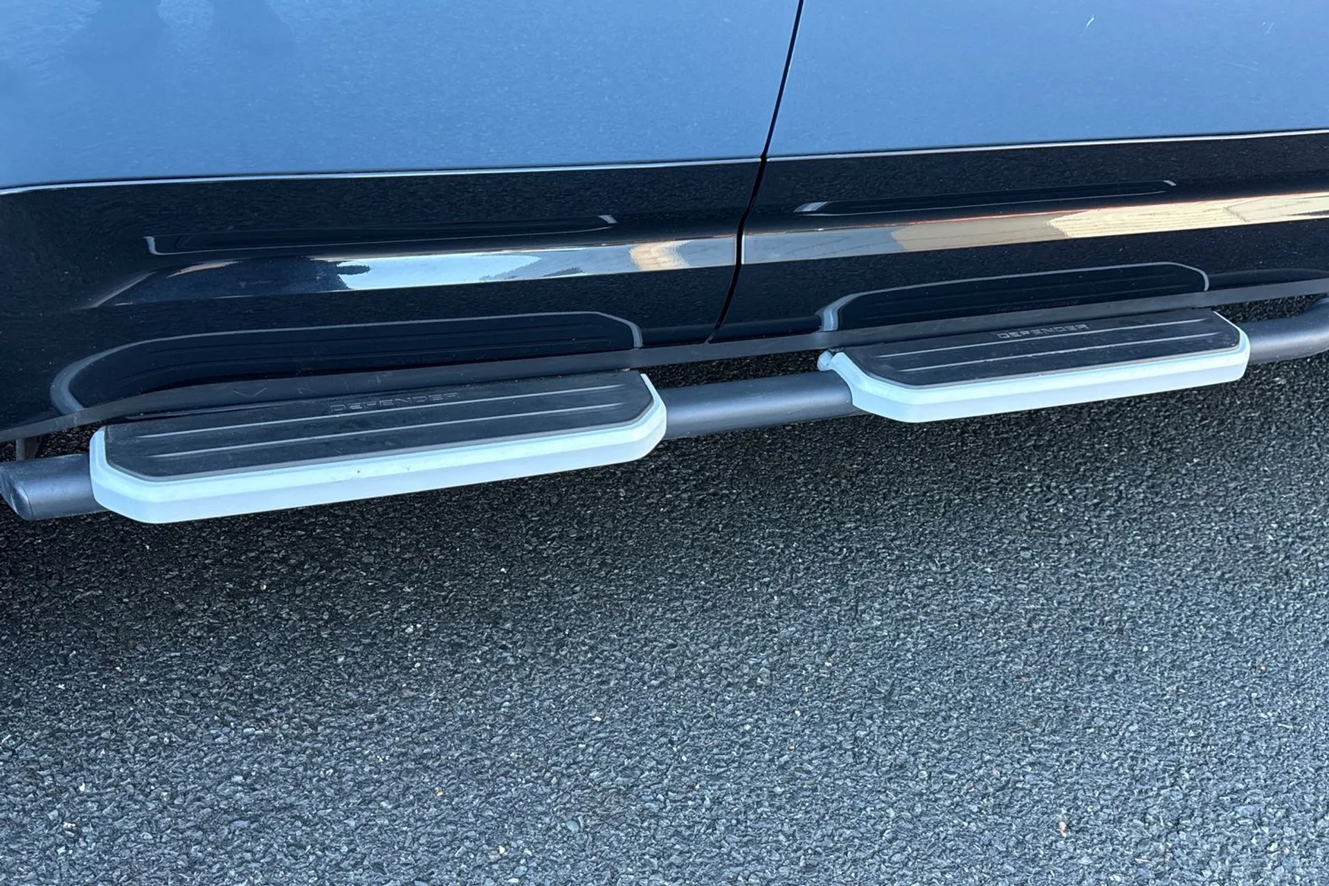 LAND ROVER DEFENDER thumbnail image number 12